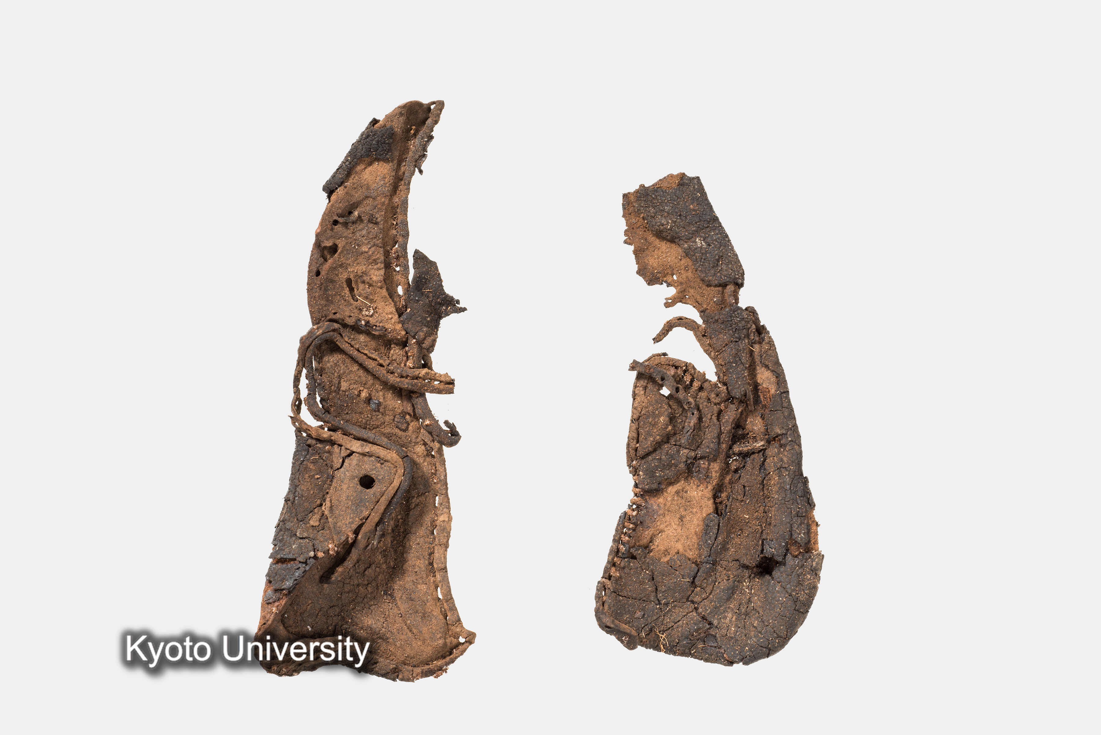 11-032_Leather Objects002_p145 (1)