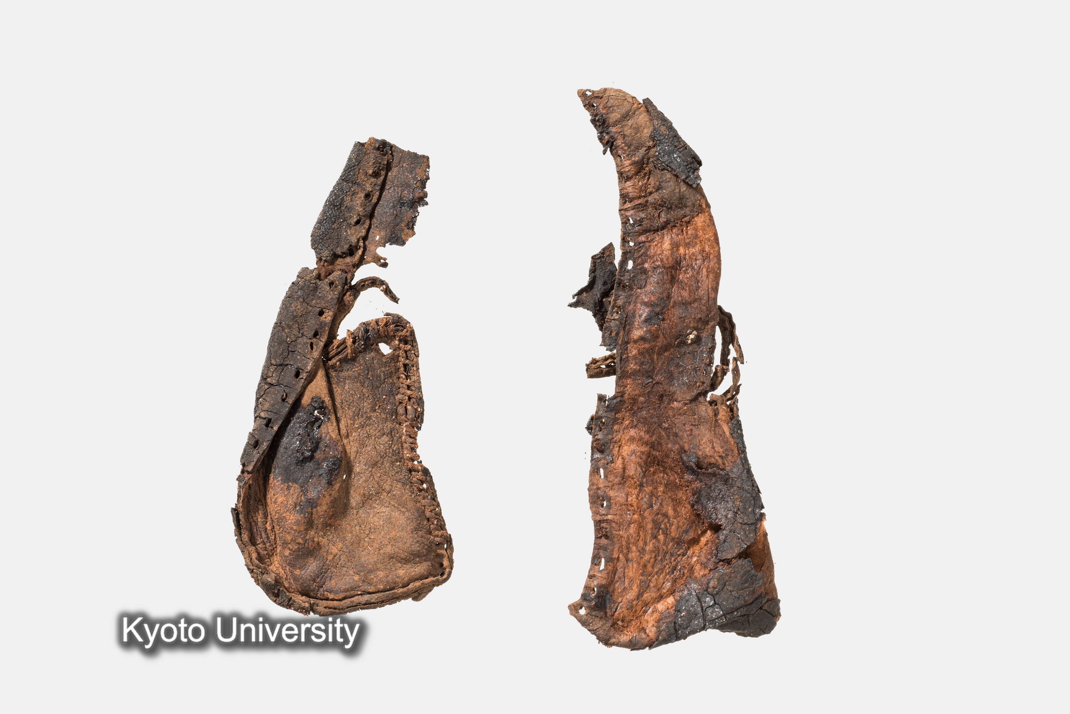 11-033_Leather Objects002_p145 (1)