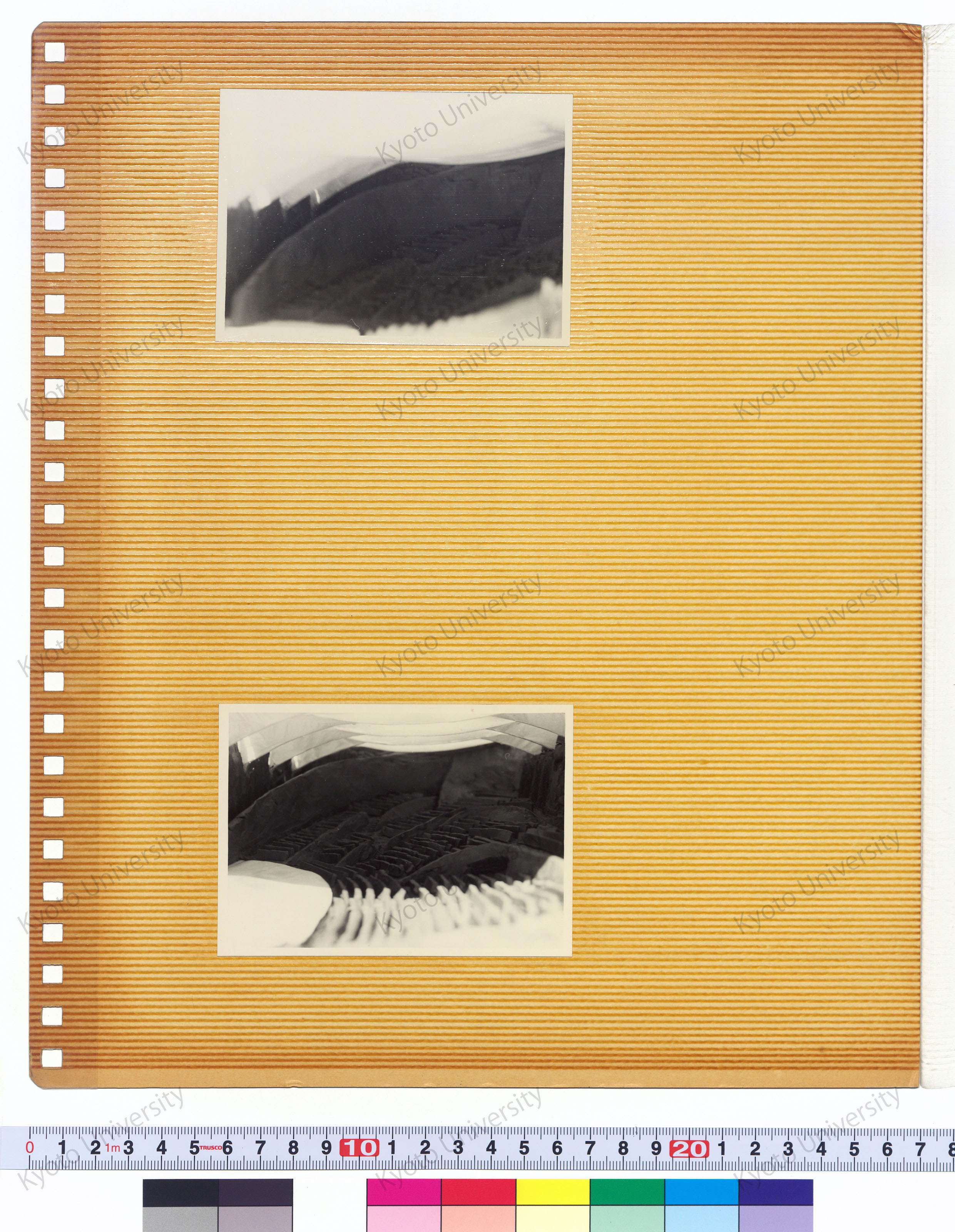 集会室 模型（1:50）──屋根・天井 粘土模型（1:100） (12)