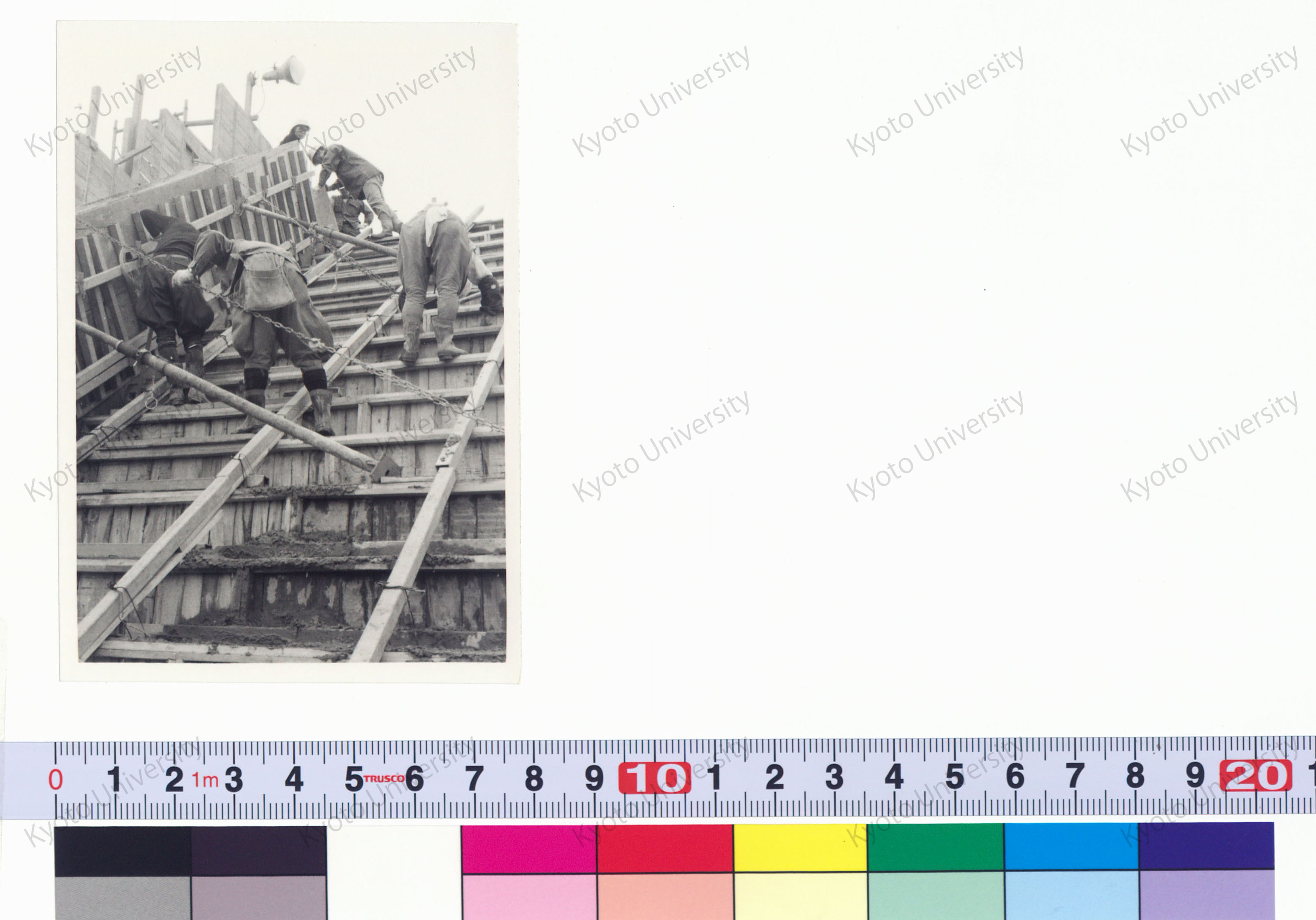 ［京都大学総合体育館］ (11)