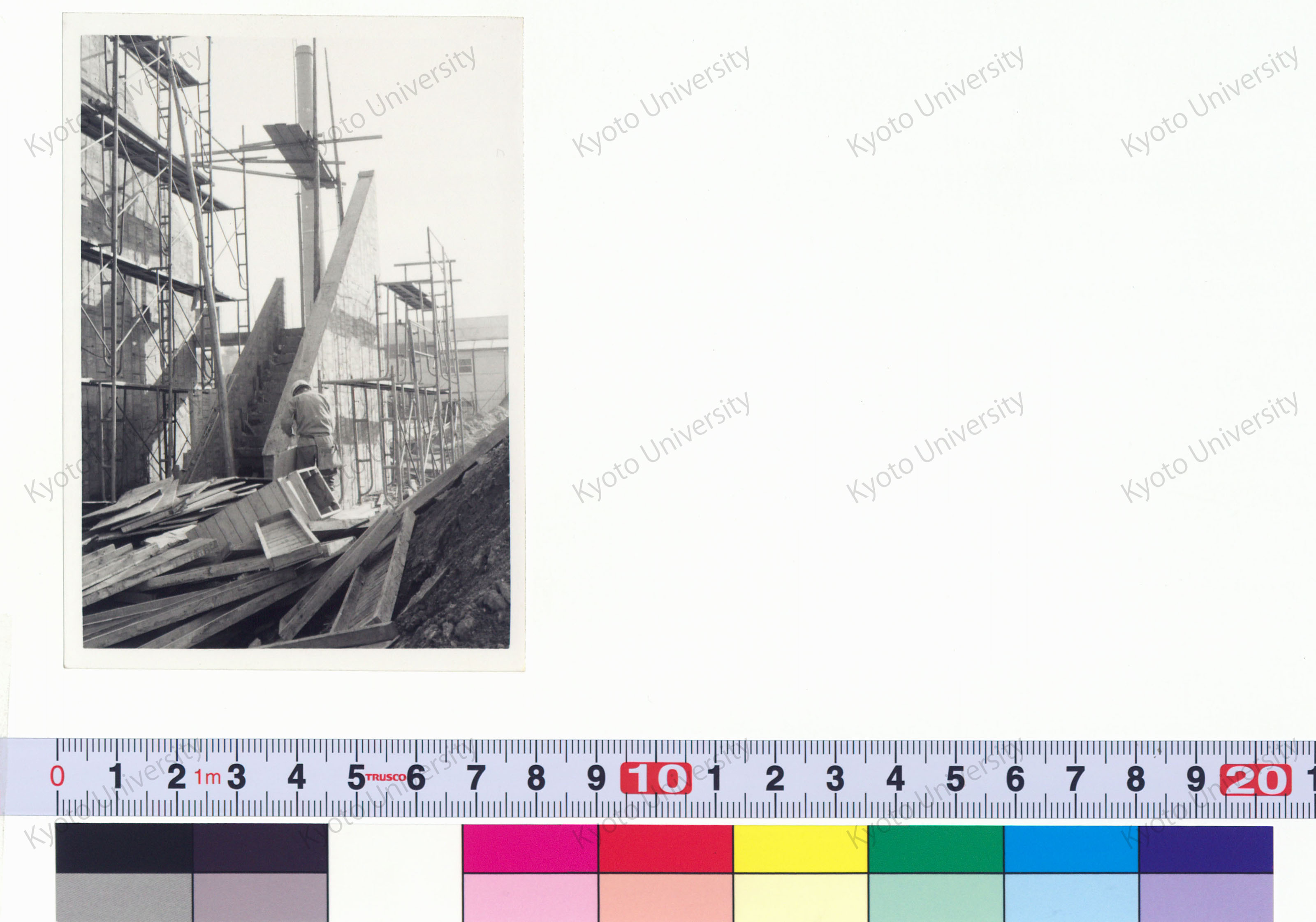 ［京都大学総合体育館］ (21)