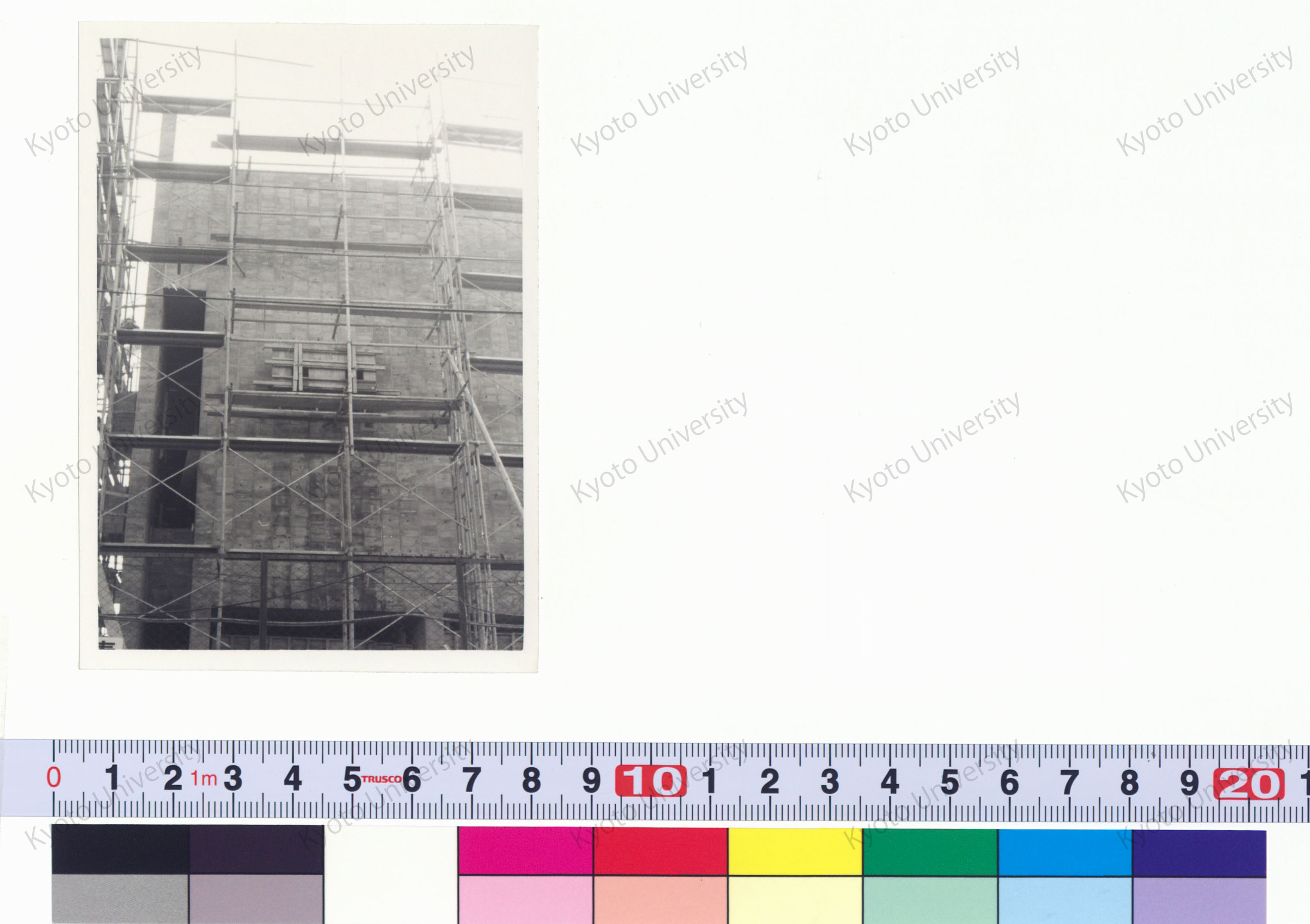 ［京都大学総合体育館］ (27)