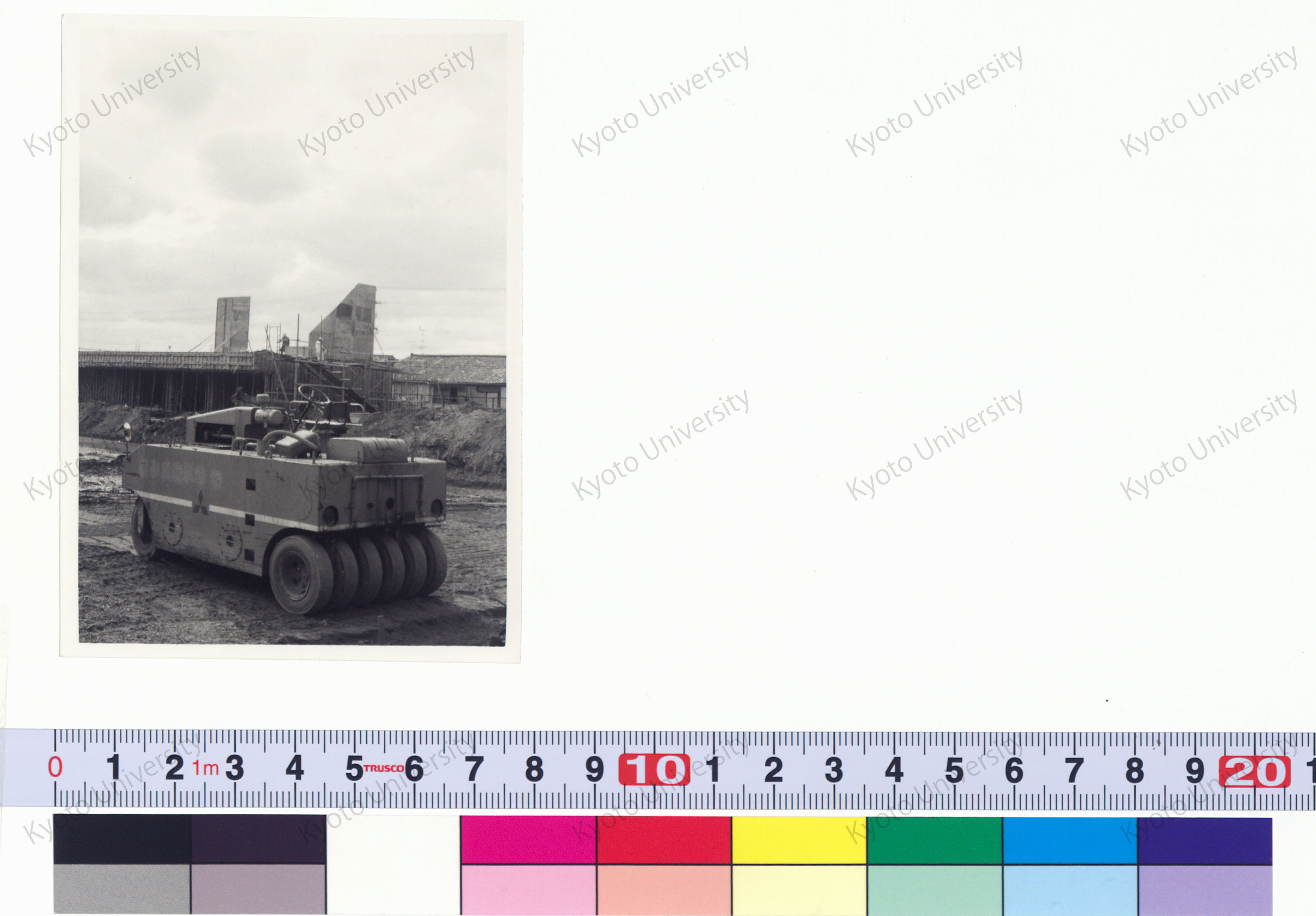 ［京都大学総合体育館］ (31)