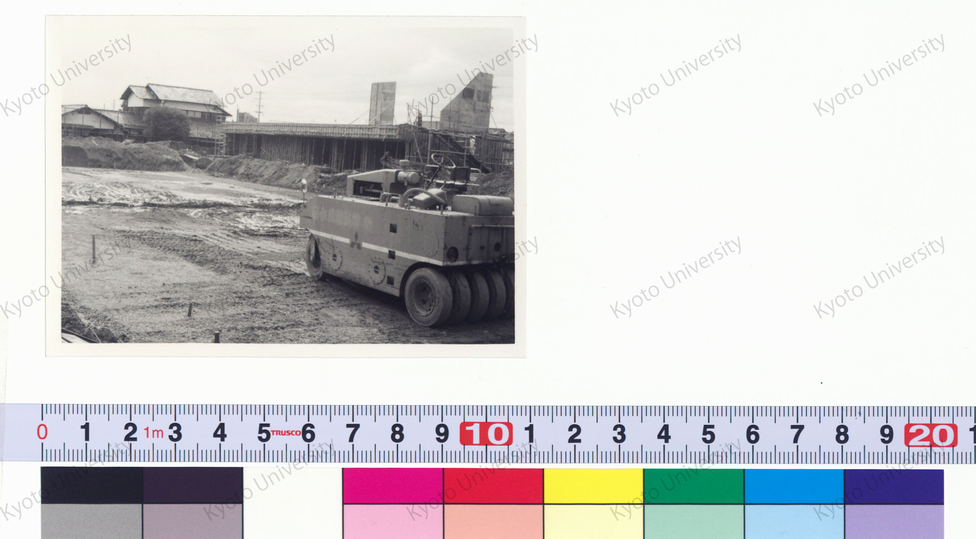 ［京都大学総合体育館］ (32)