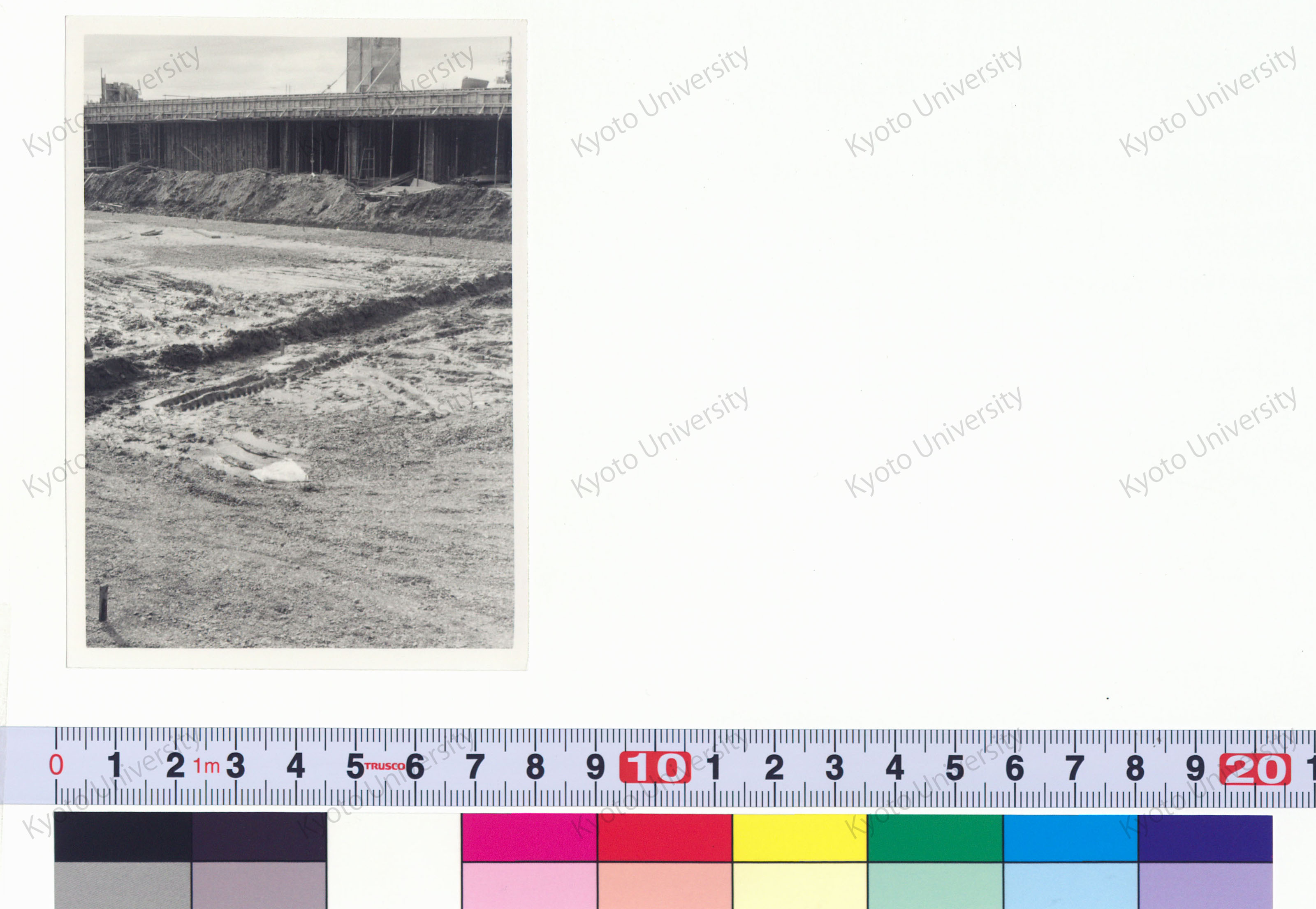 ［京都大学総合体育館］ (34)