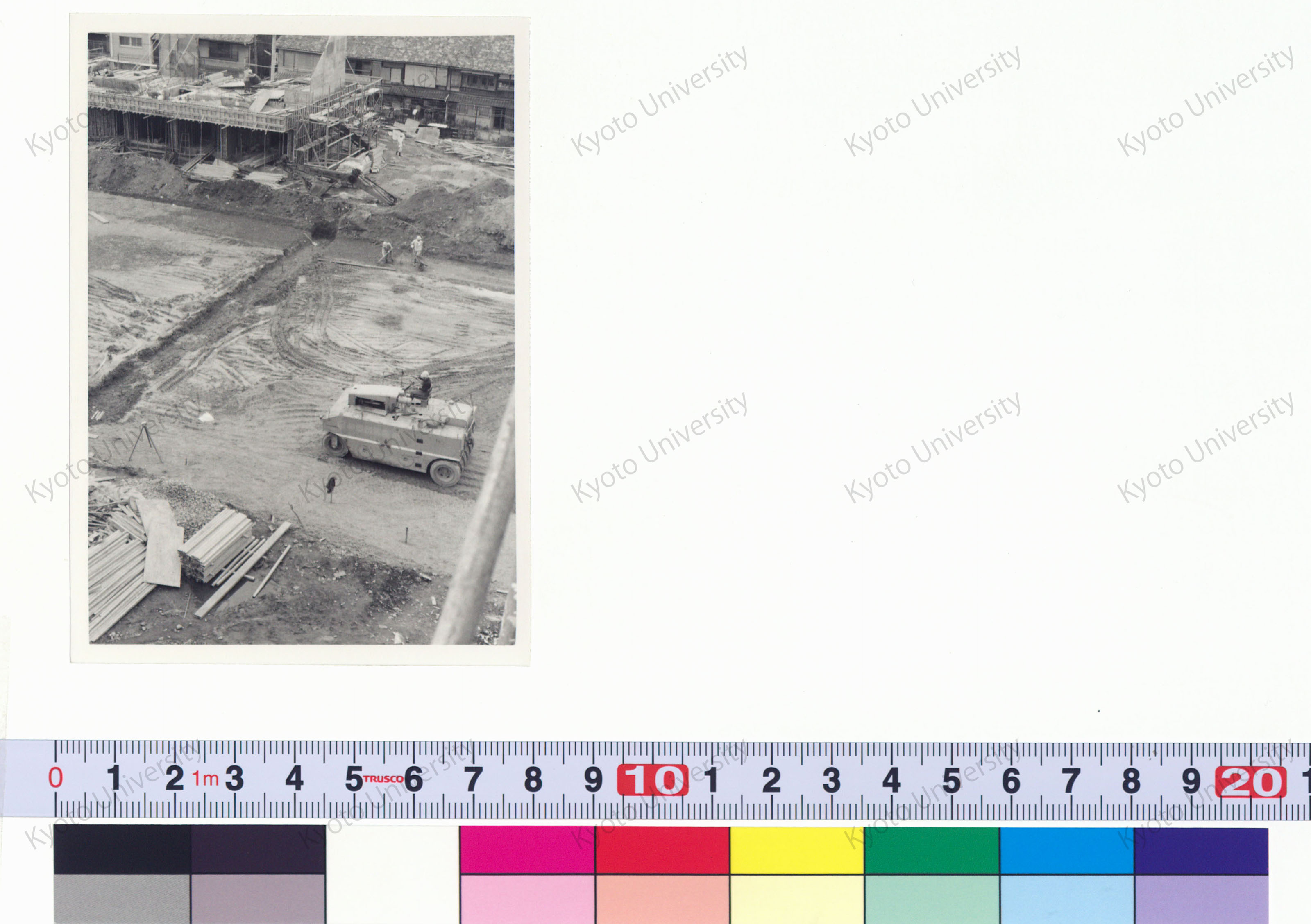 ［京都大学総合体育館］ (36)