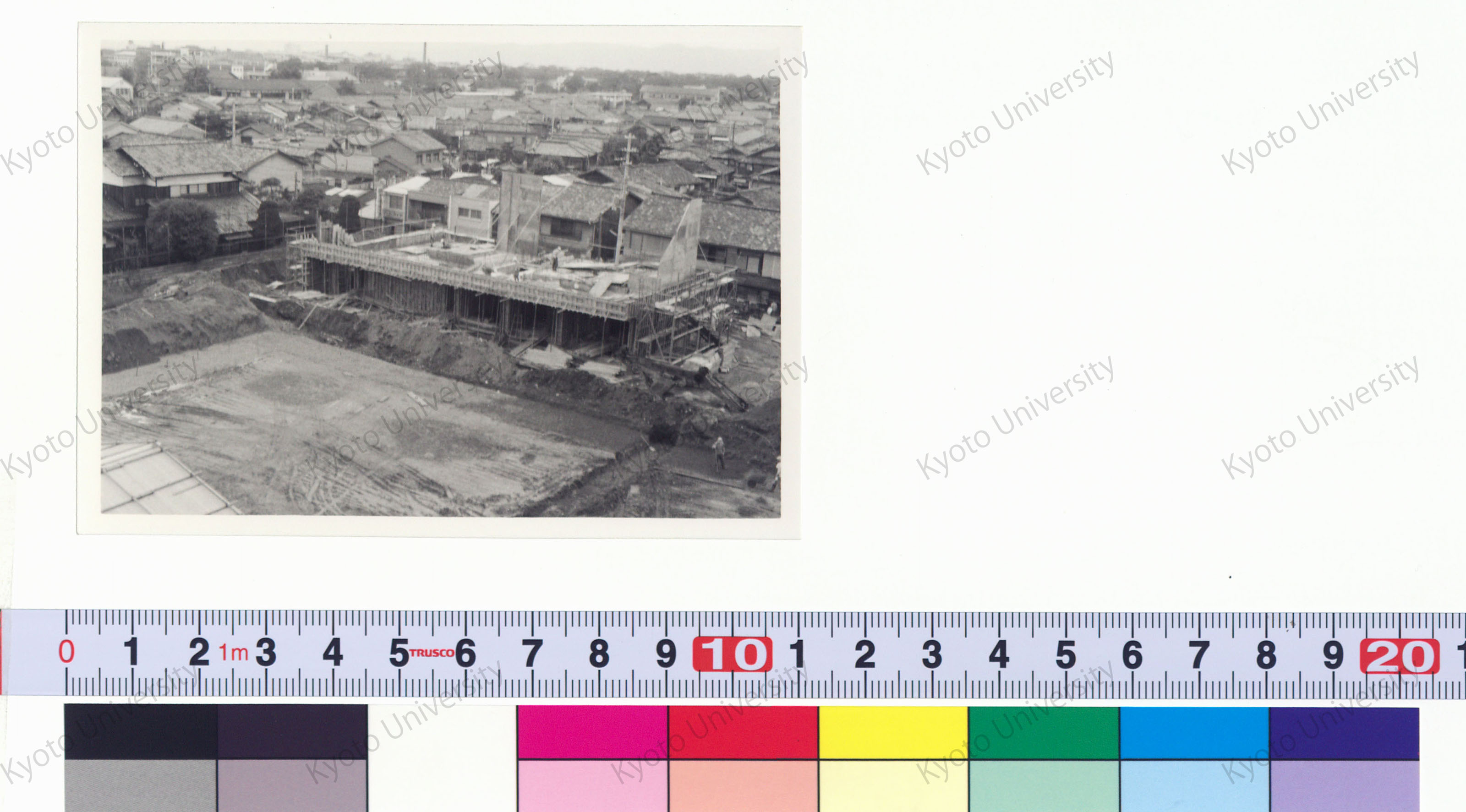 ［京都大学総合体育館］ (37)