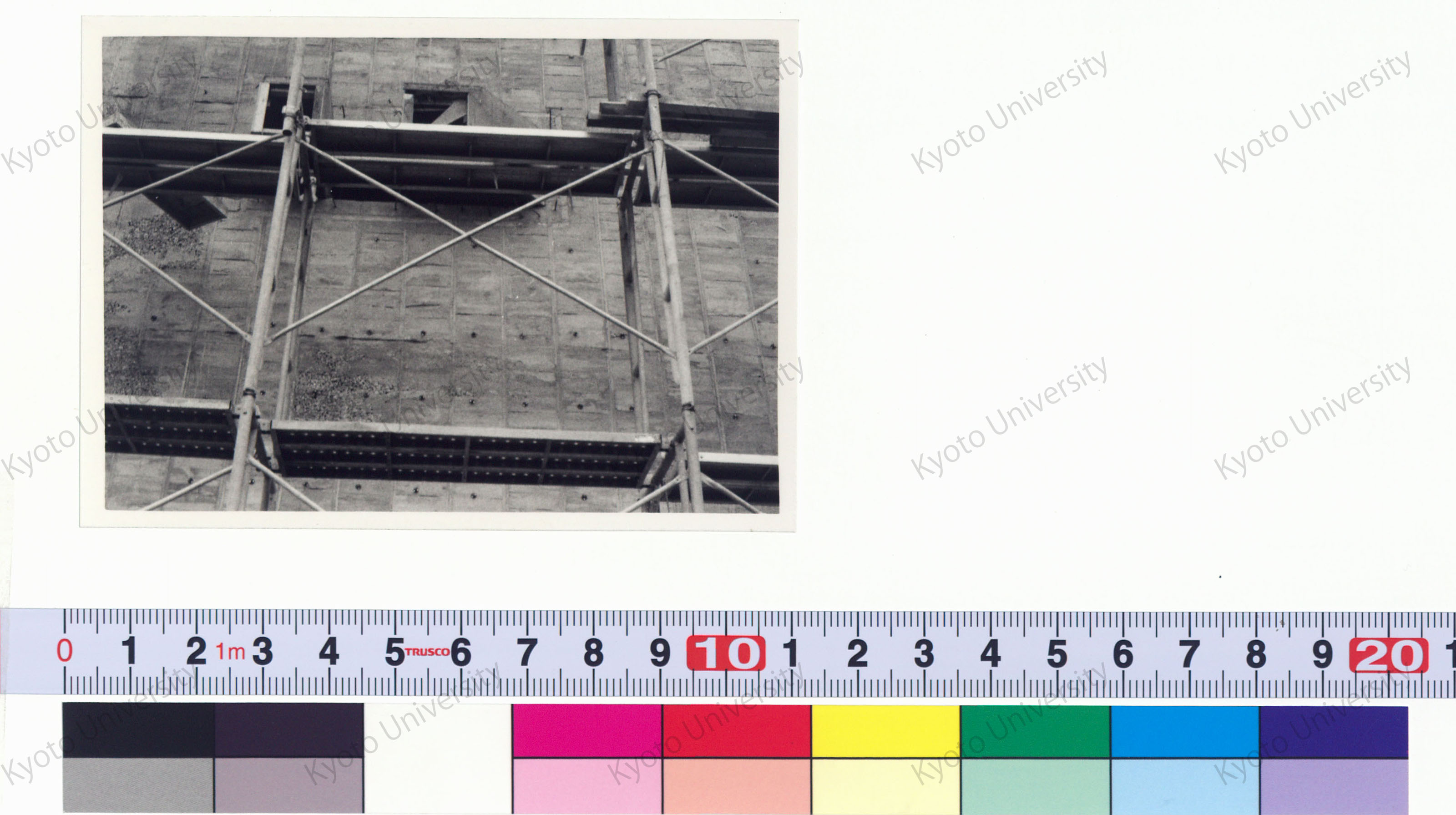 ［京都大学総合体育館］ (39)