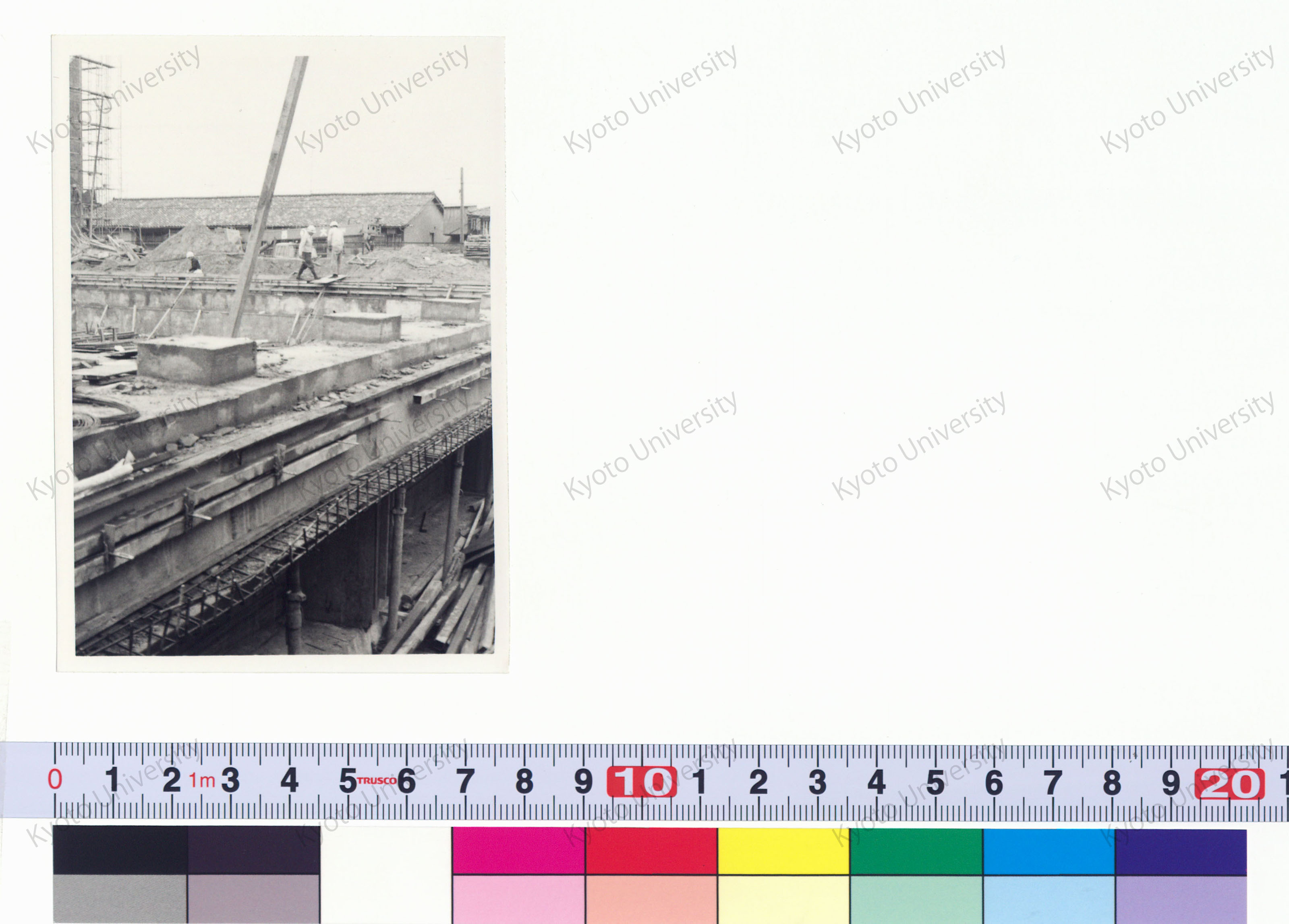 ［京都大学総合体育館］ (45)
