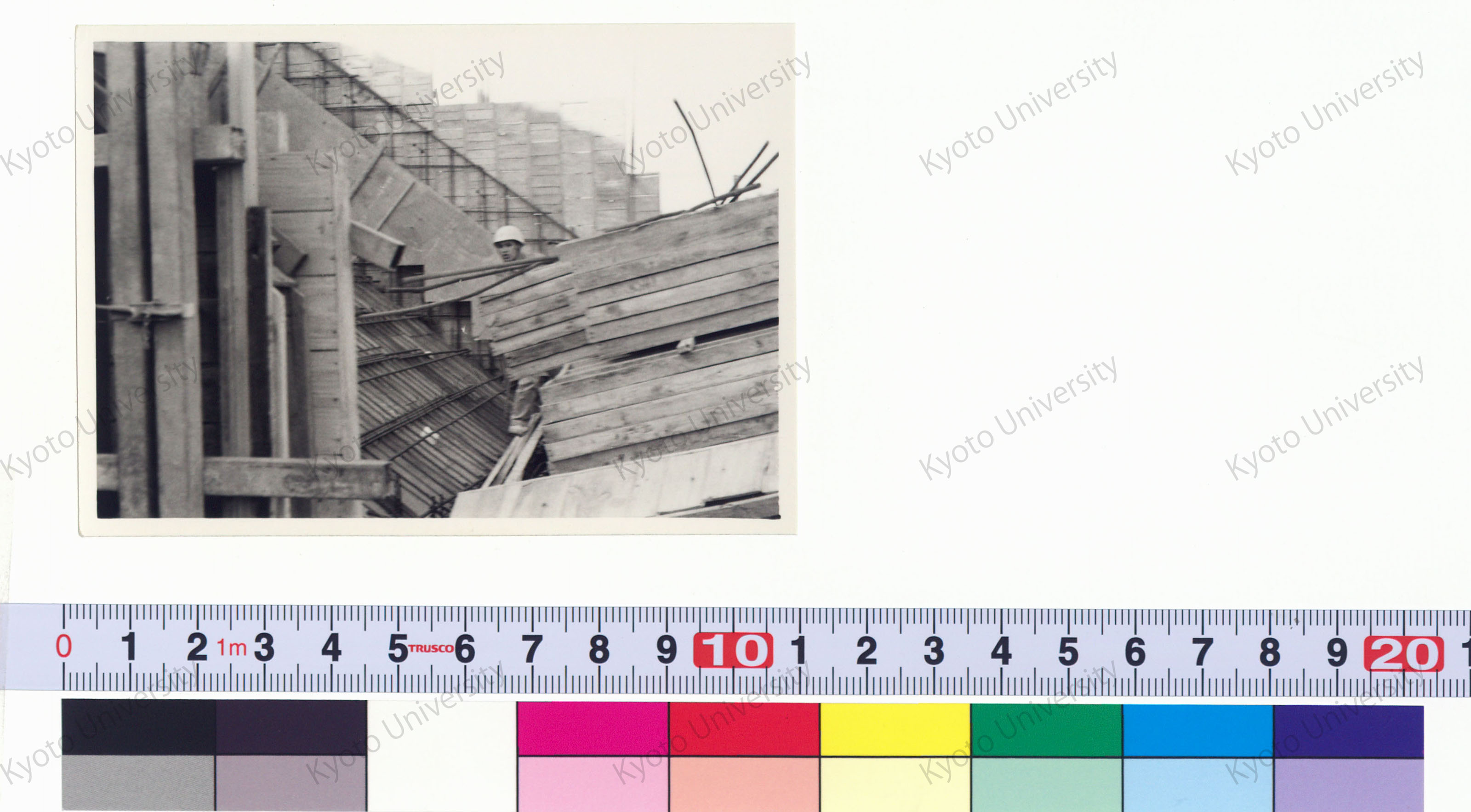 ［京都大学総合体育館］ (5)