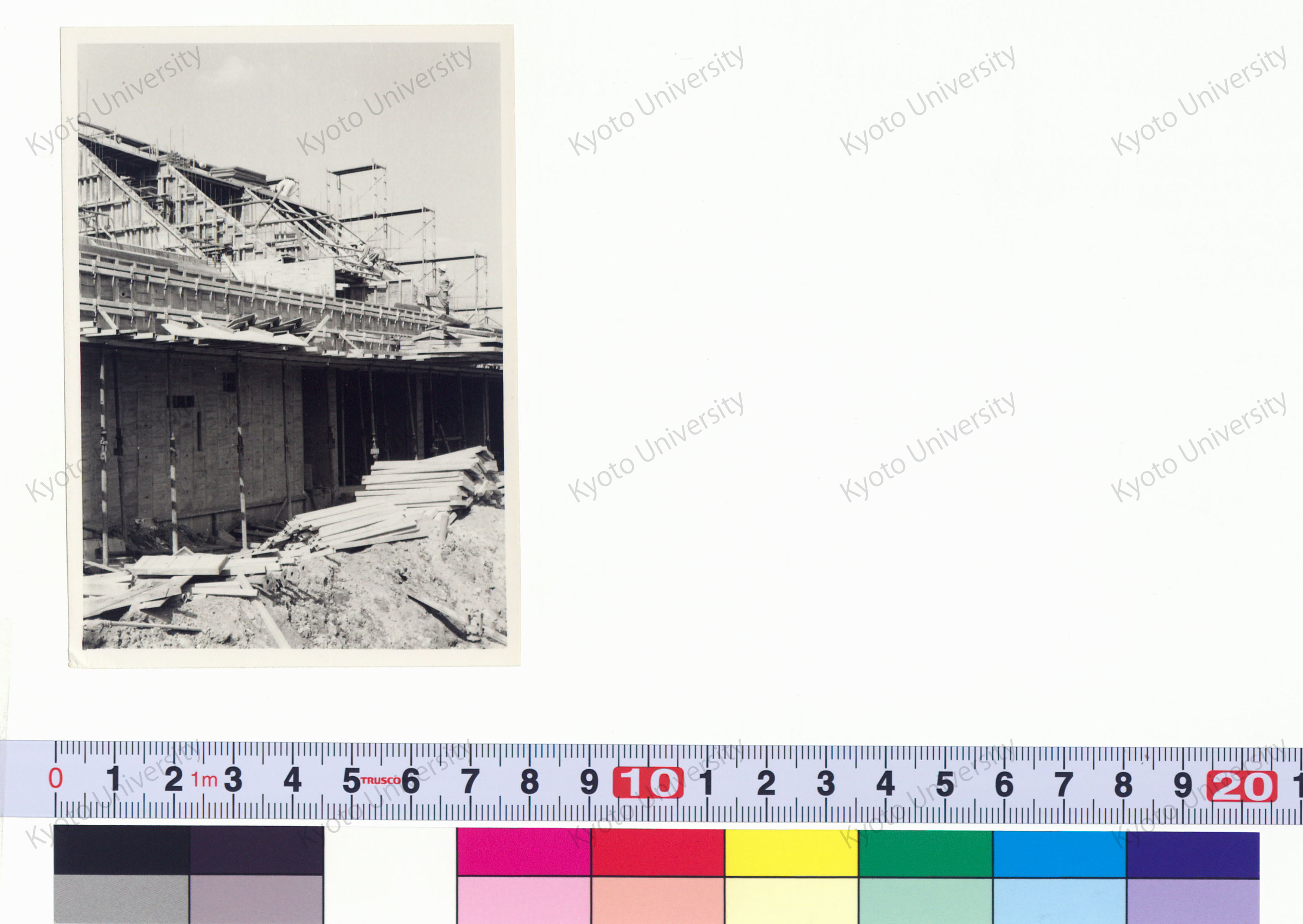 ［京都大学総合体育館］ (6)