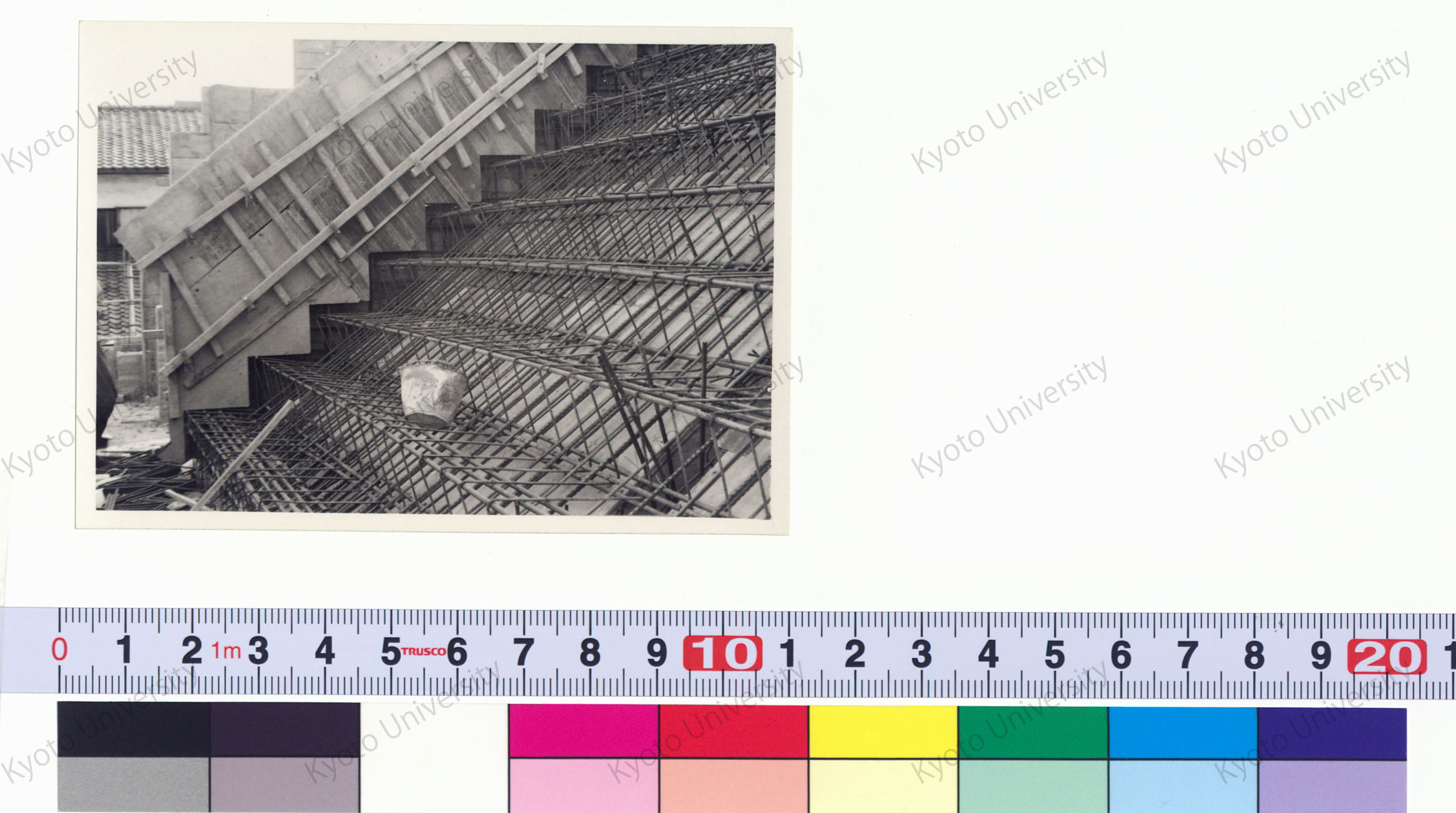 ［京都大学総合体育館］ (7)