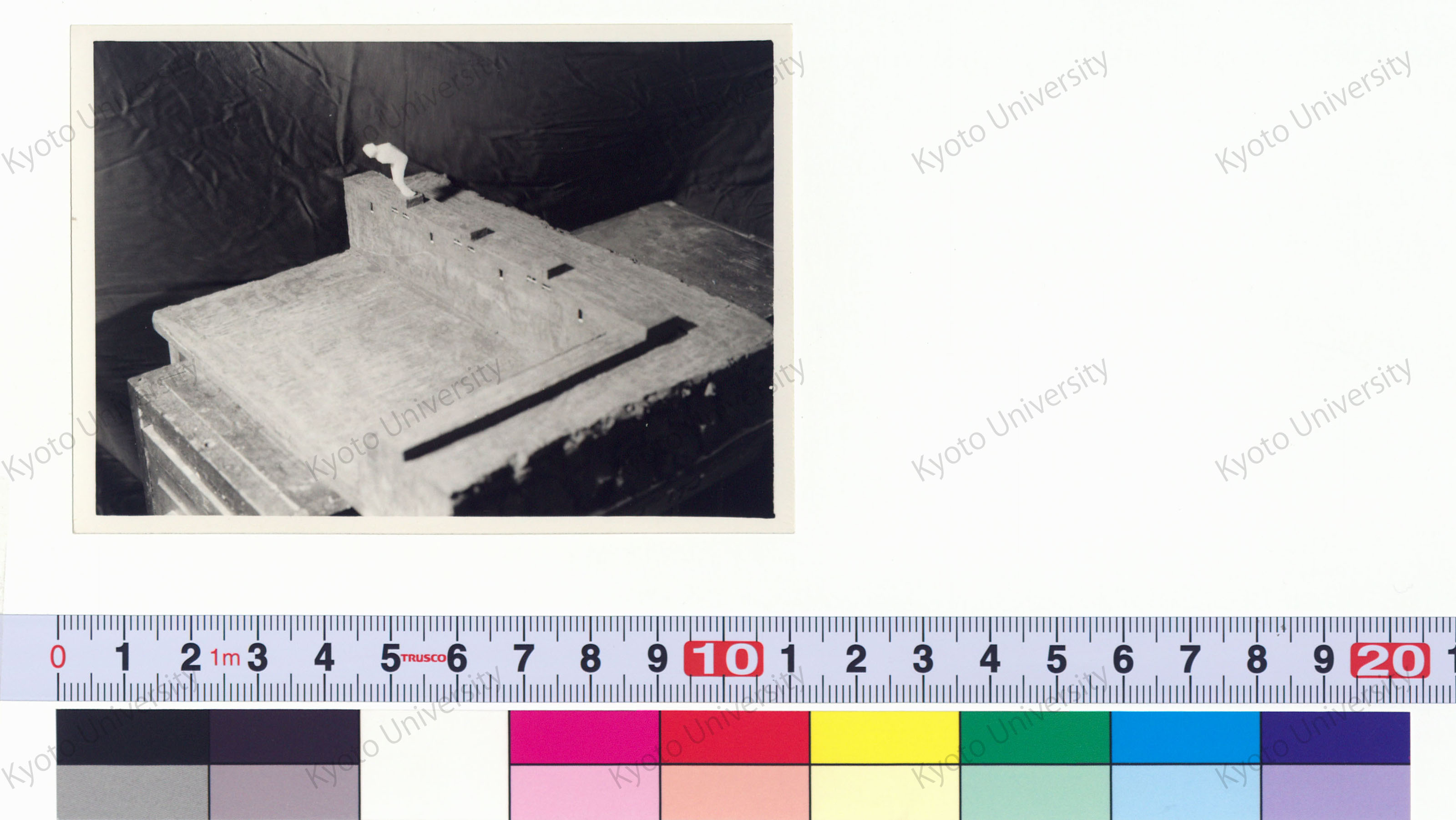 ［京都大学総合体育館］ (14)