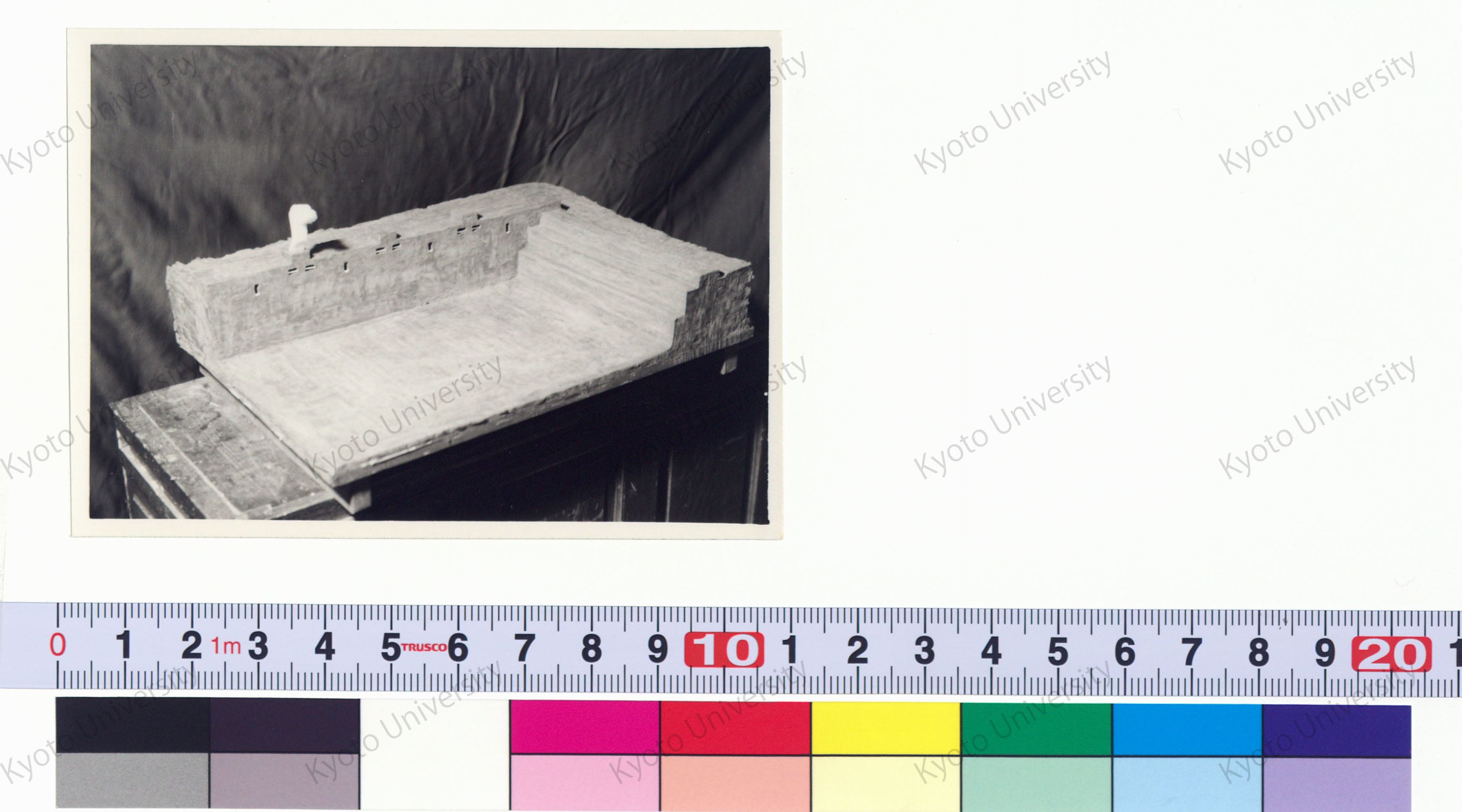 ［京都大学総合体育館］ (21)