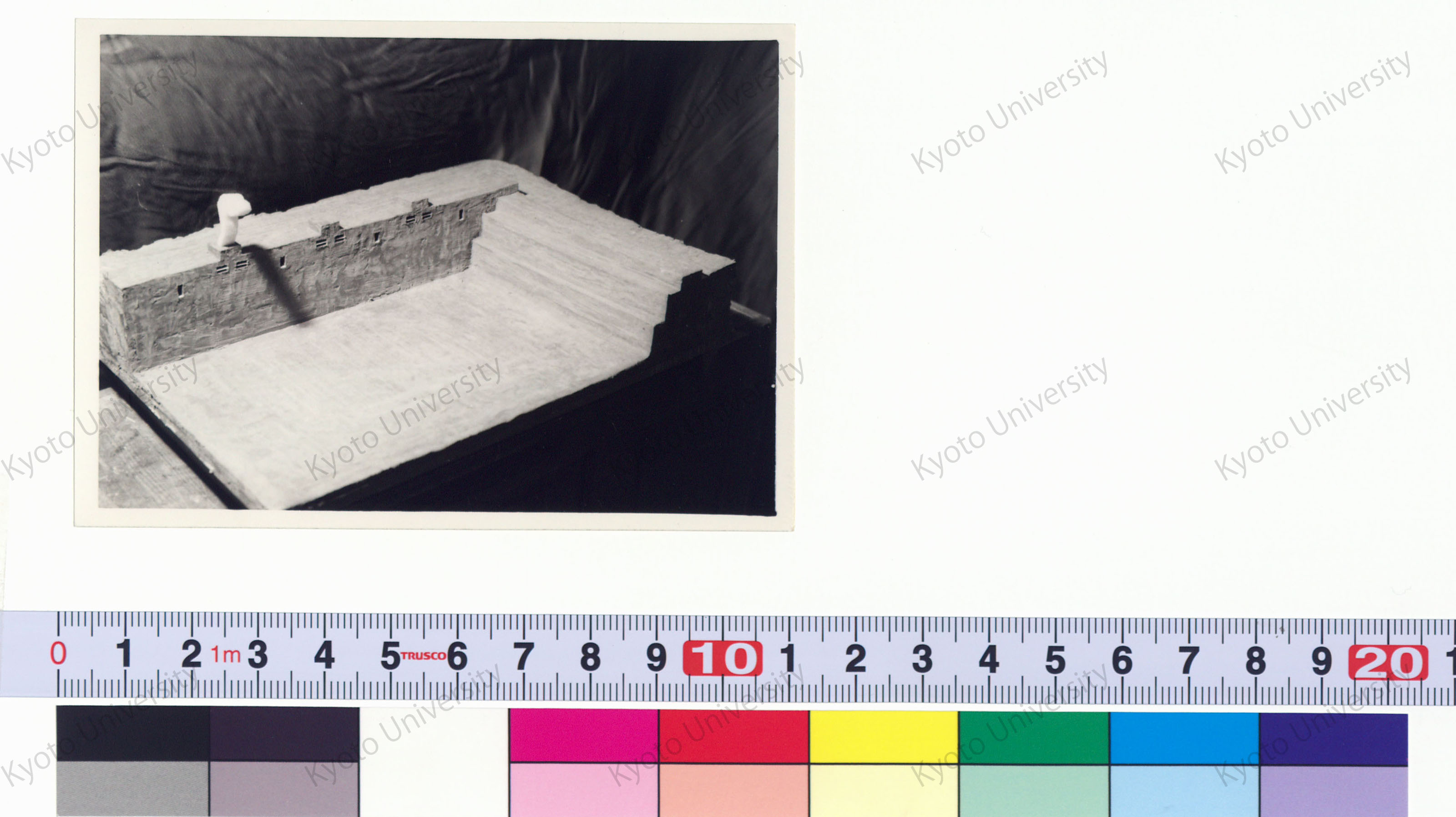 ［京都大学総合体育館］ (23)