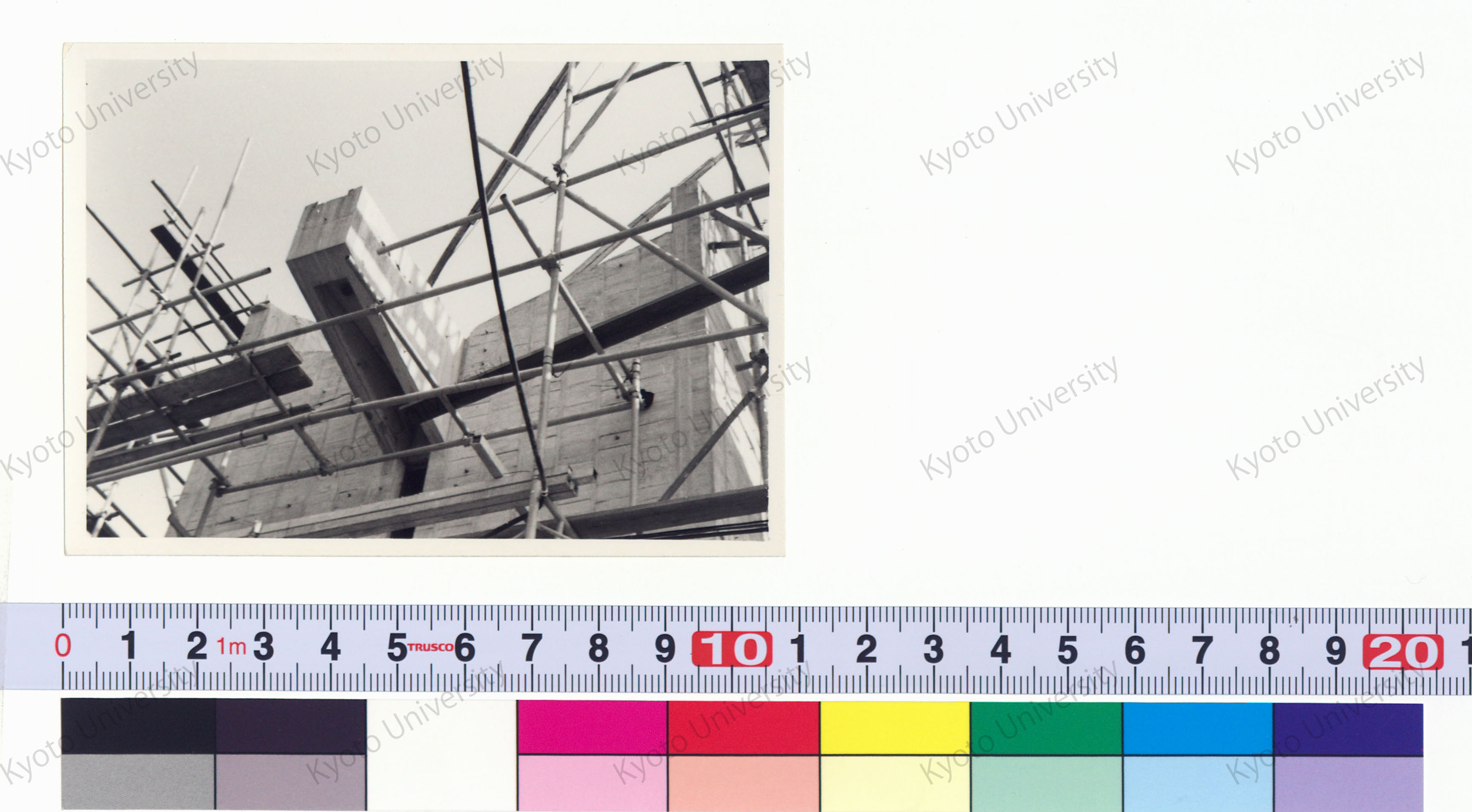 ［京都大学総合体育館］ (29)