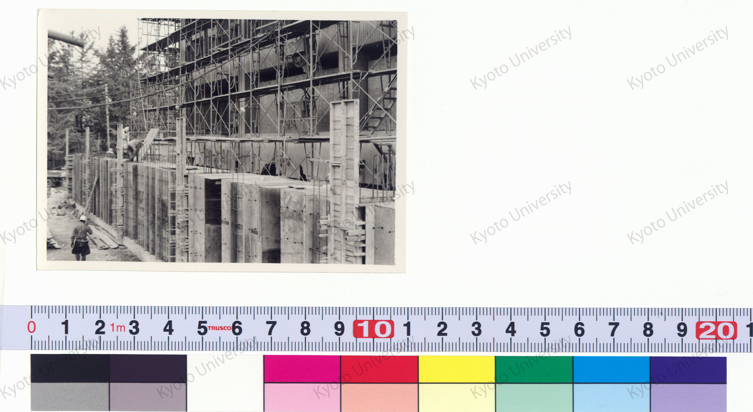 ［京都大学総合体育館］ (31)
