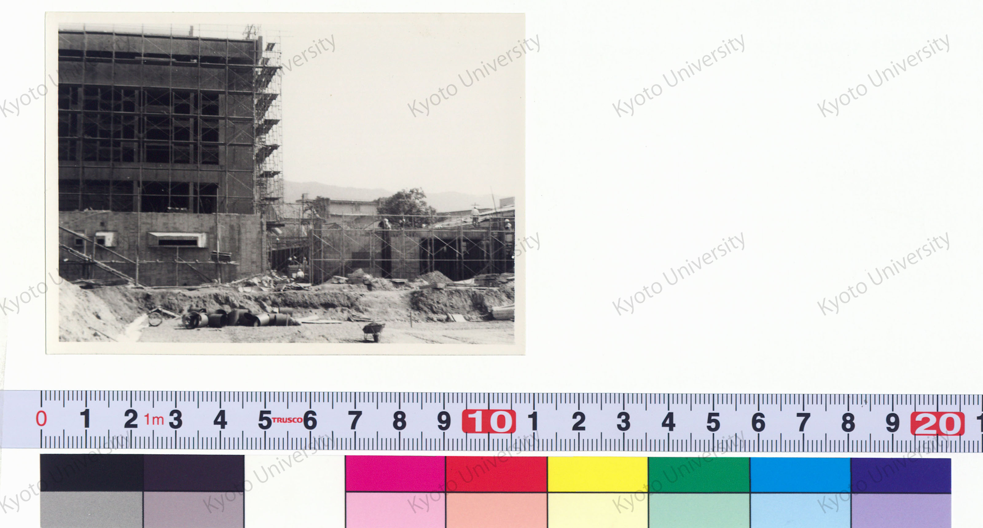 ［京都大学総合体育館］ (44)