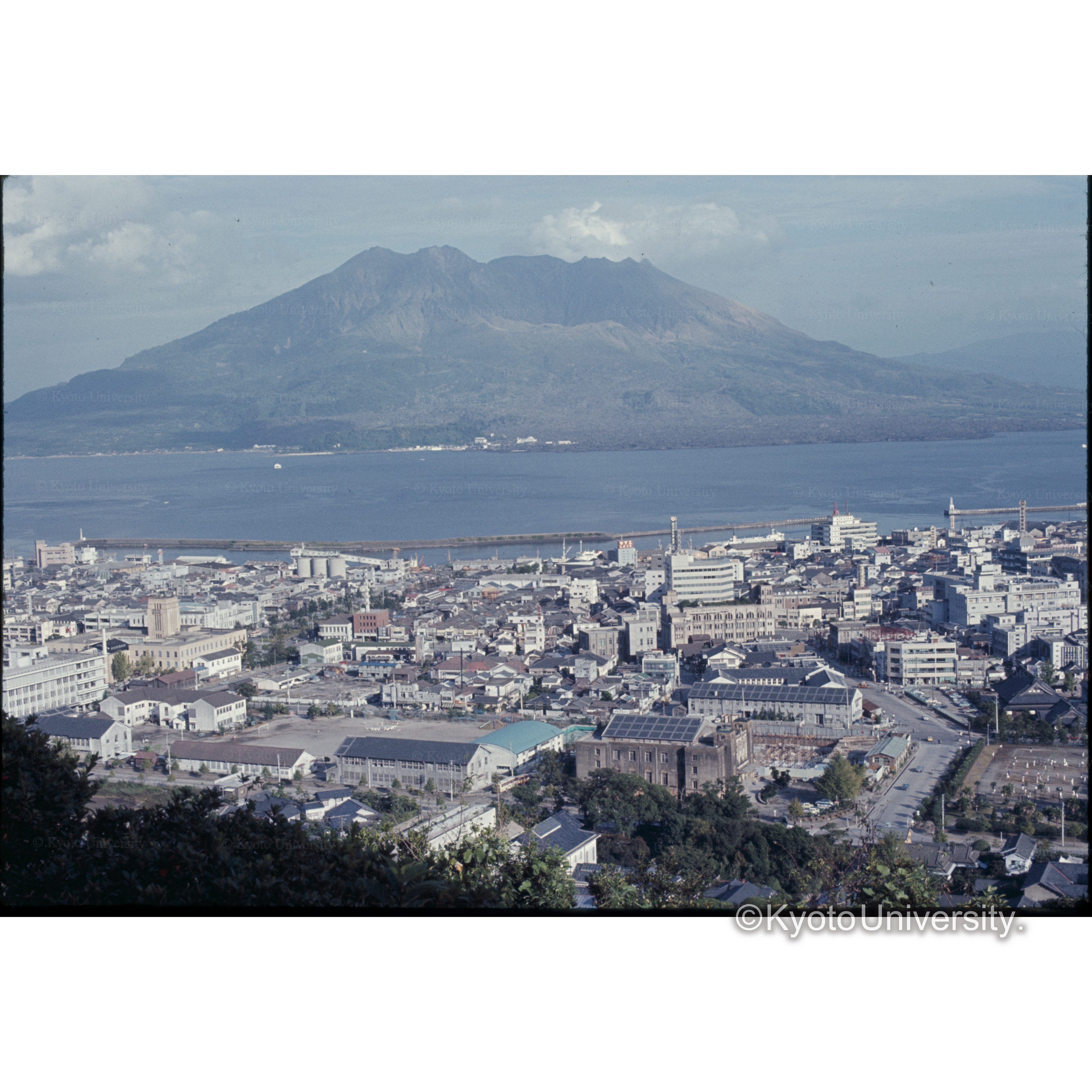 城山公園からの桜島 (1)