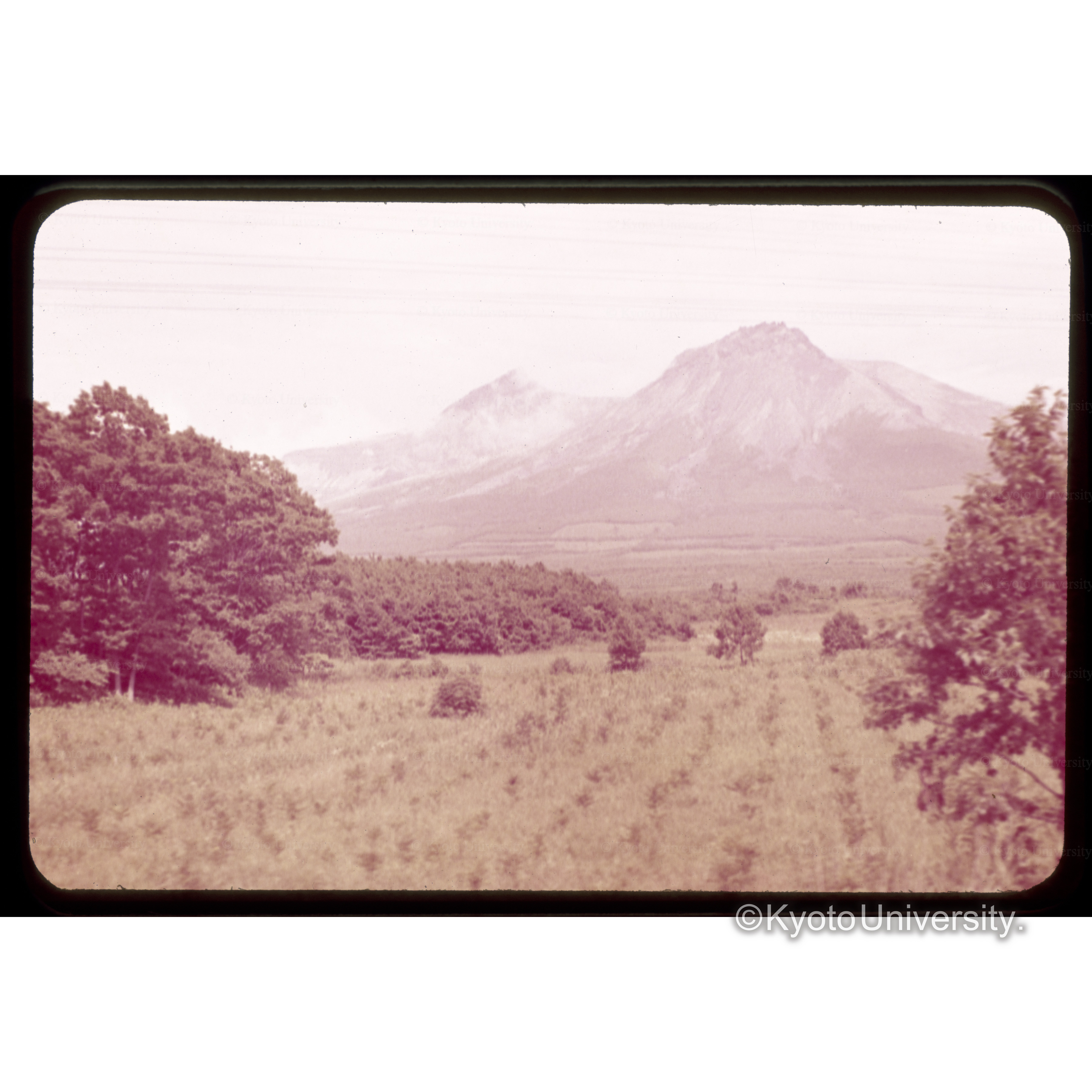 車窓からみた羊蹄山 (1)