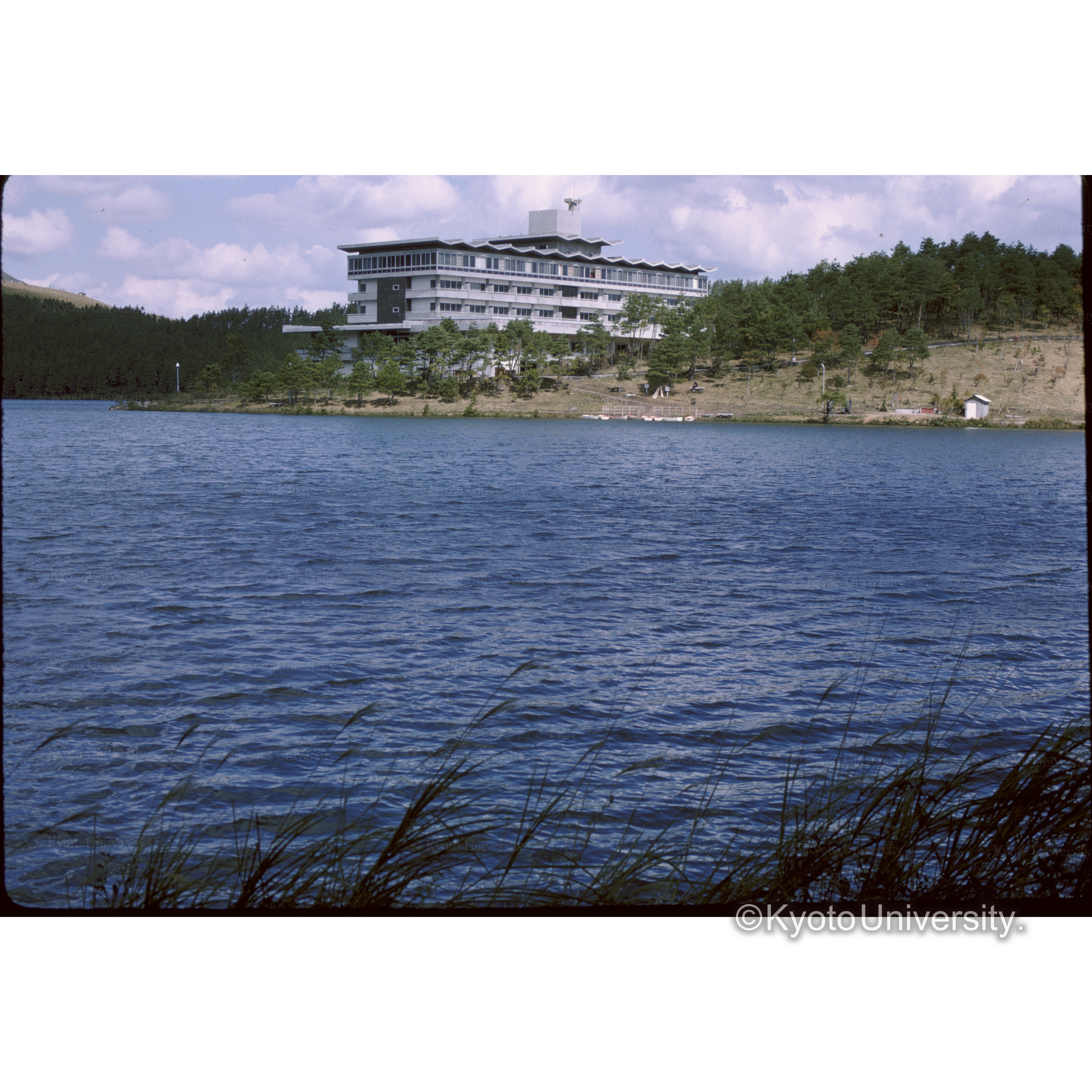 山下湖とレークサイドホテル (1)