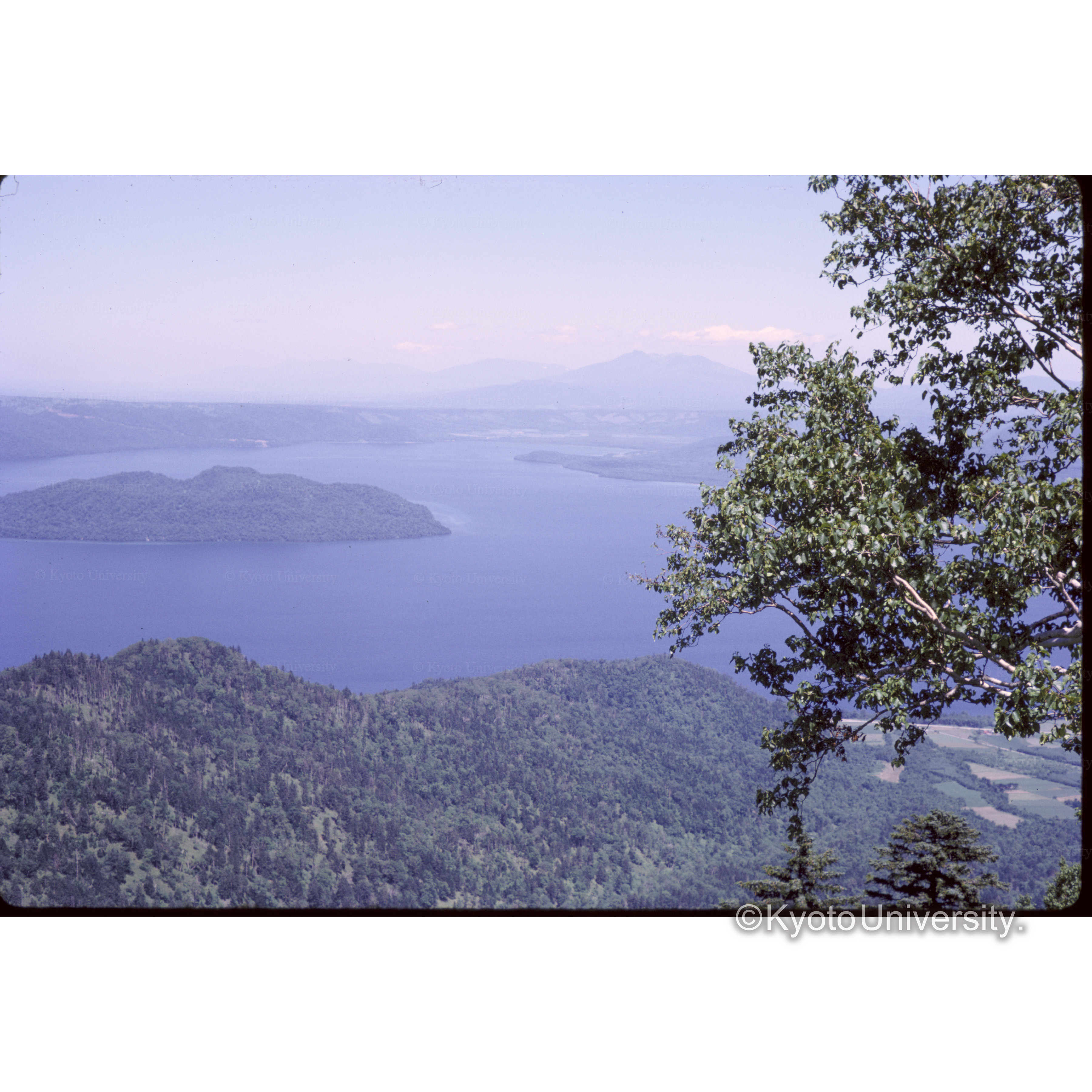 津別峠からみた屈斜路湖 (1)