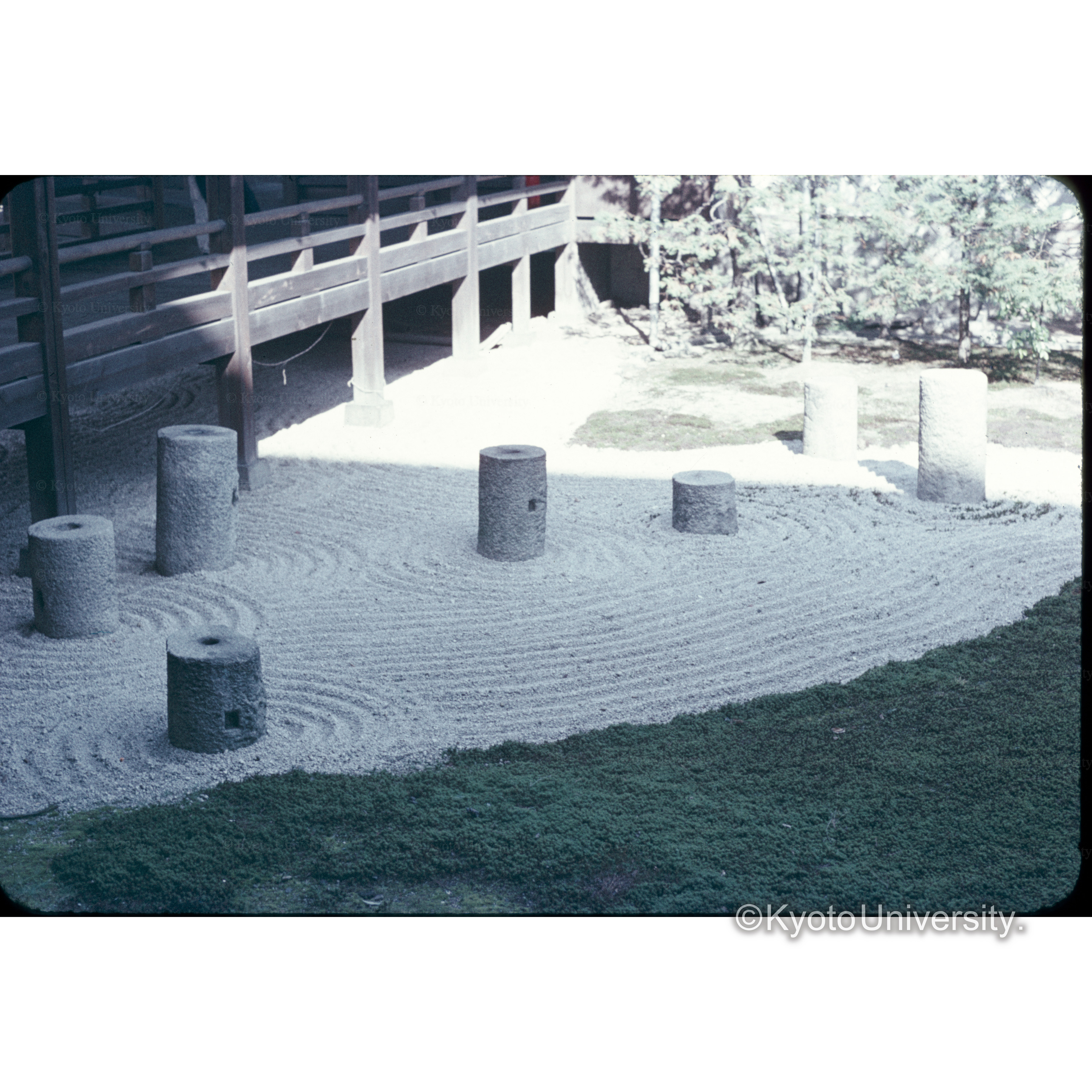 東福寺方丈東庭 (1)