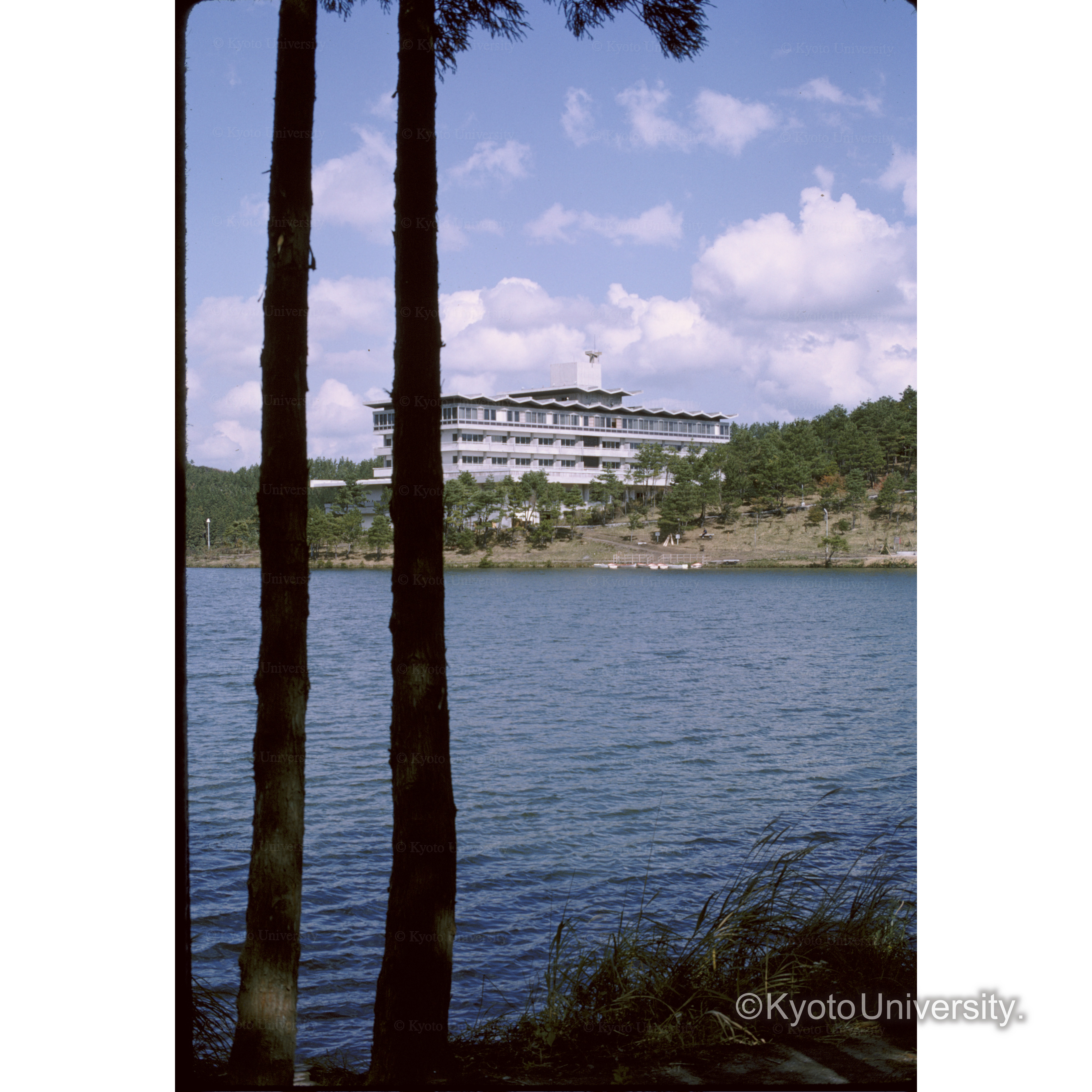 山下湖とレークサイドホテル (1)