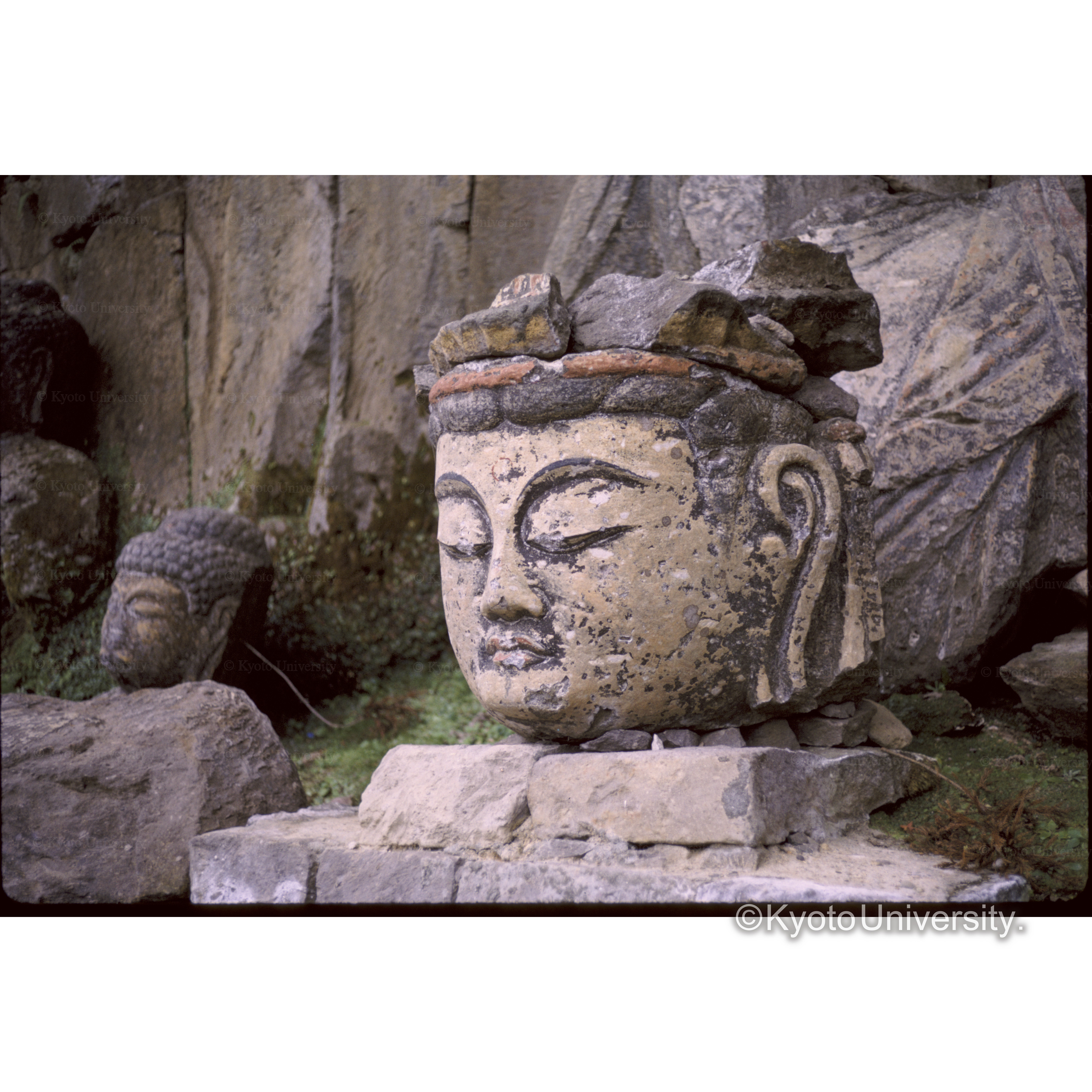 古園石仏群、ウスキ石仏 (1)