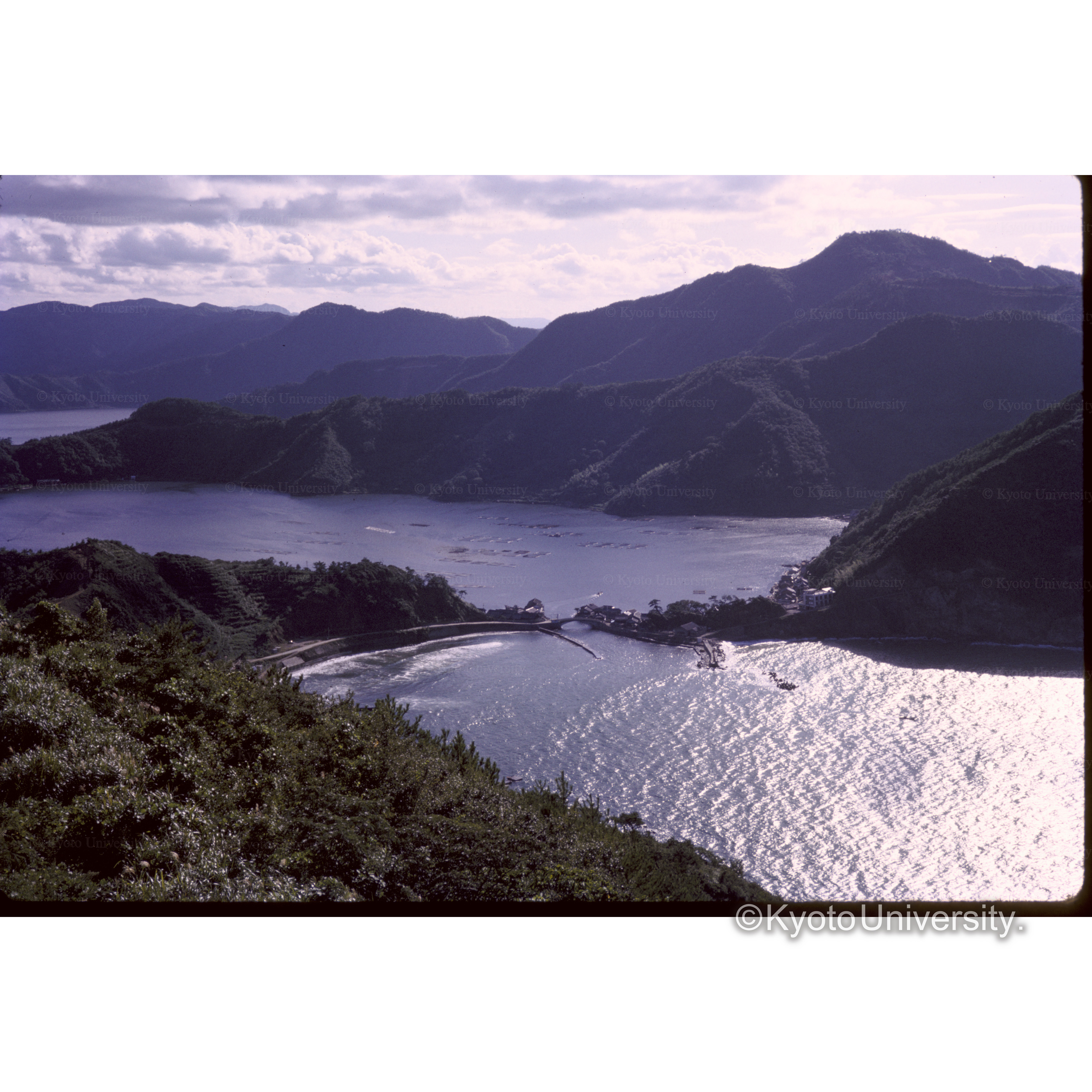 久々湖からみた三方湖 (1)