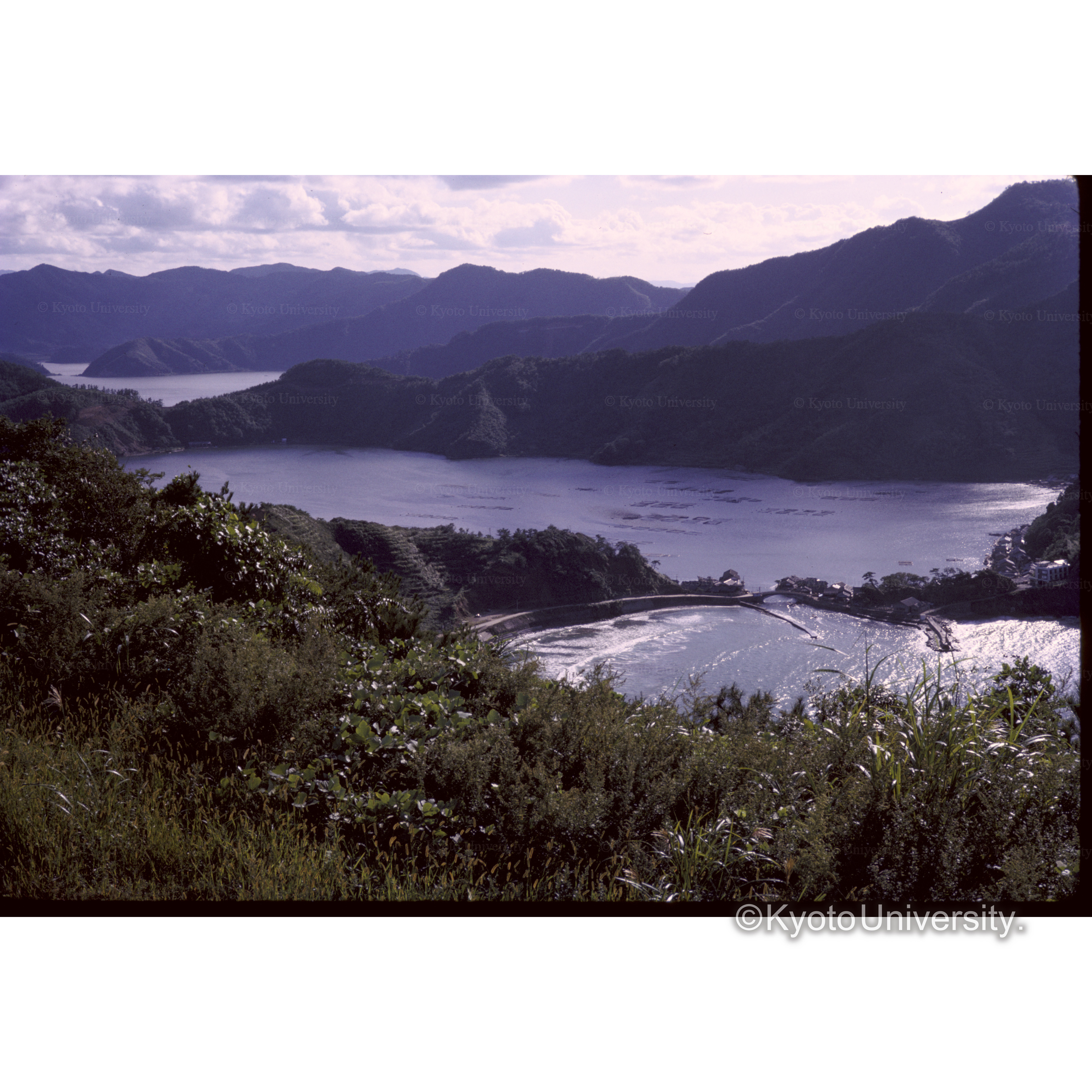 久々湖からみた三方湖 (1)