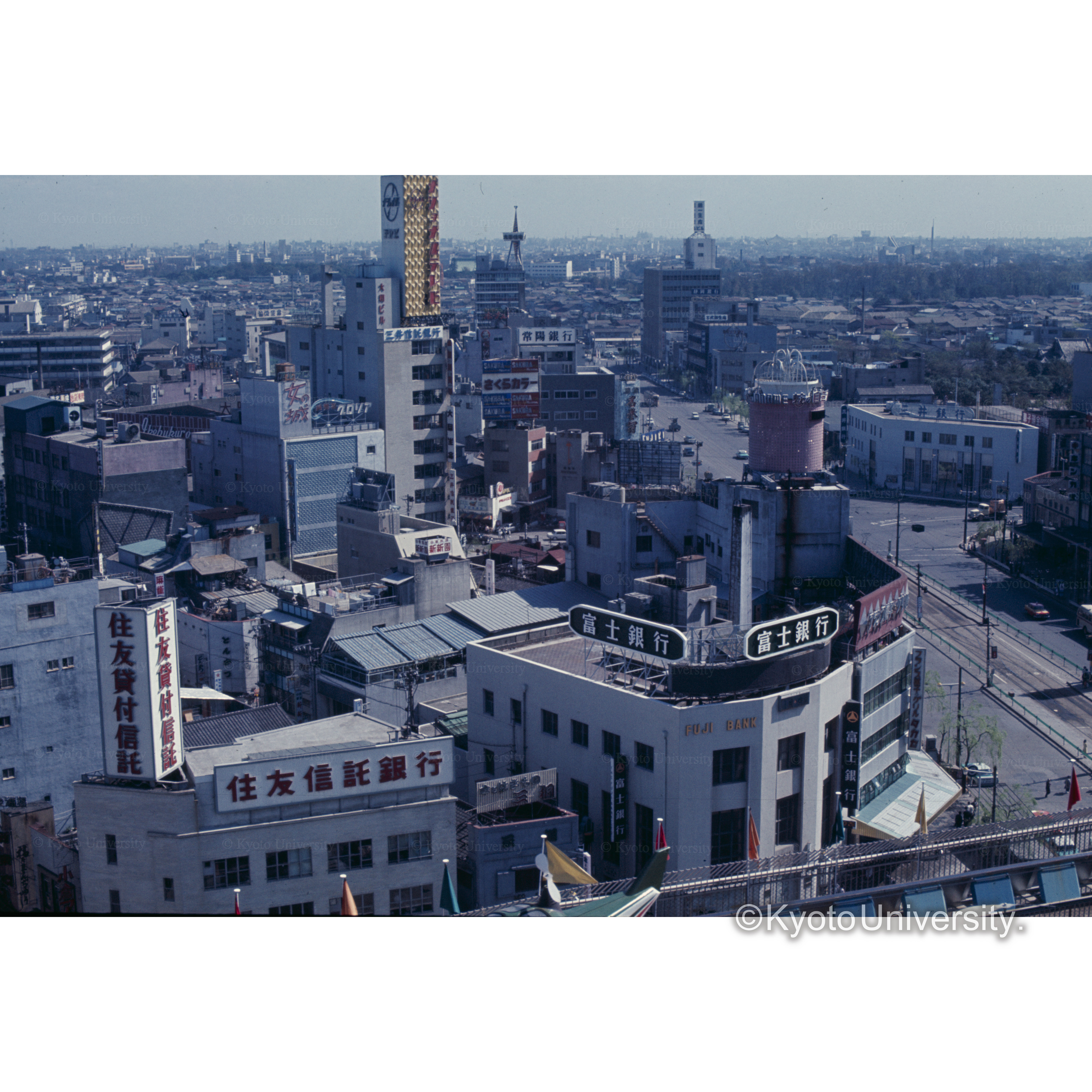 池袋西武デパ屋上 (1)