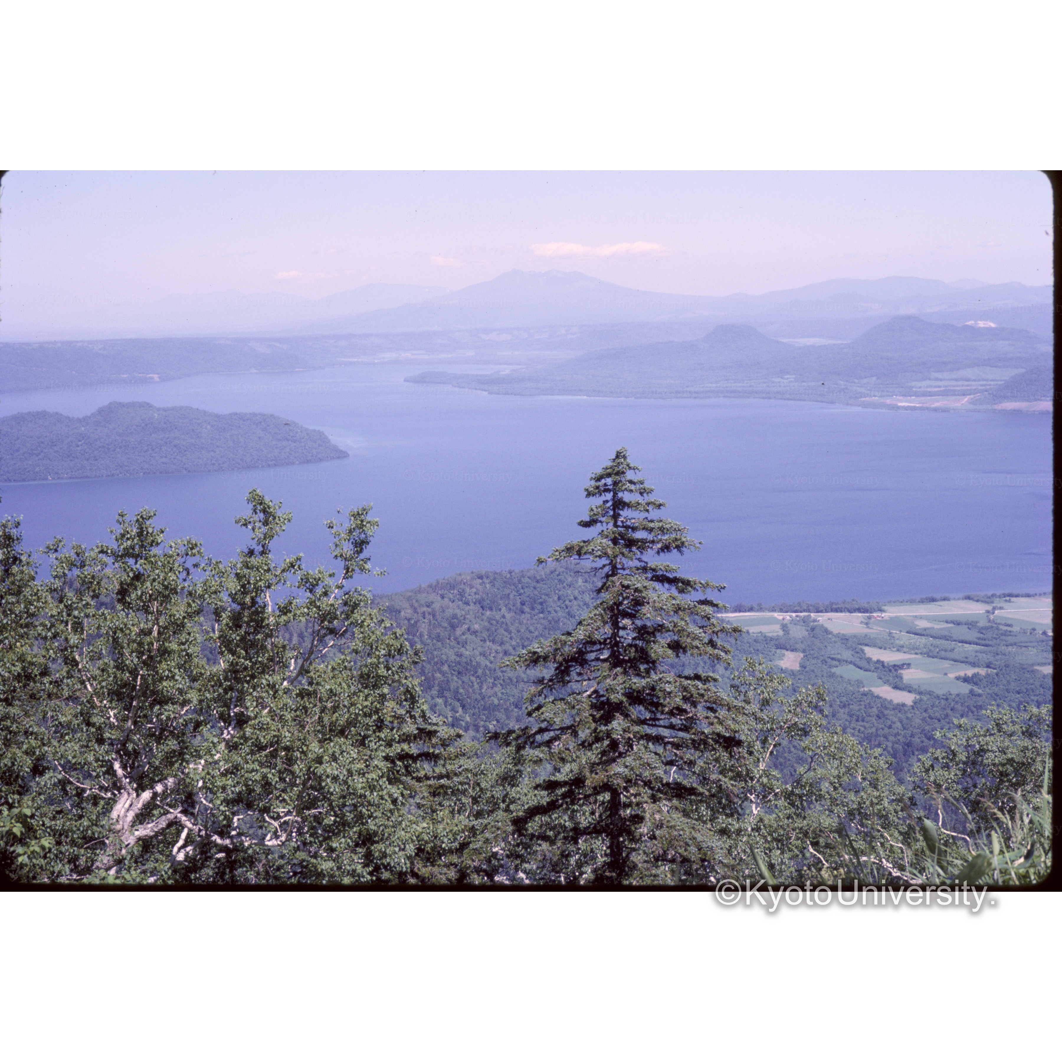 津別峠からみた屈斜路湖 (1)