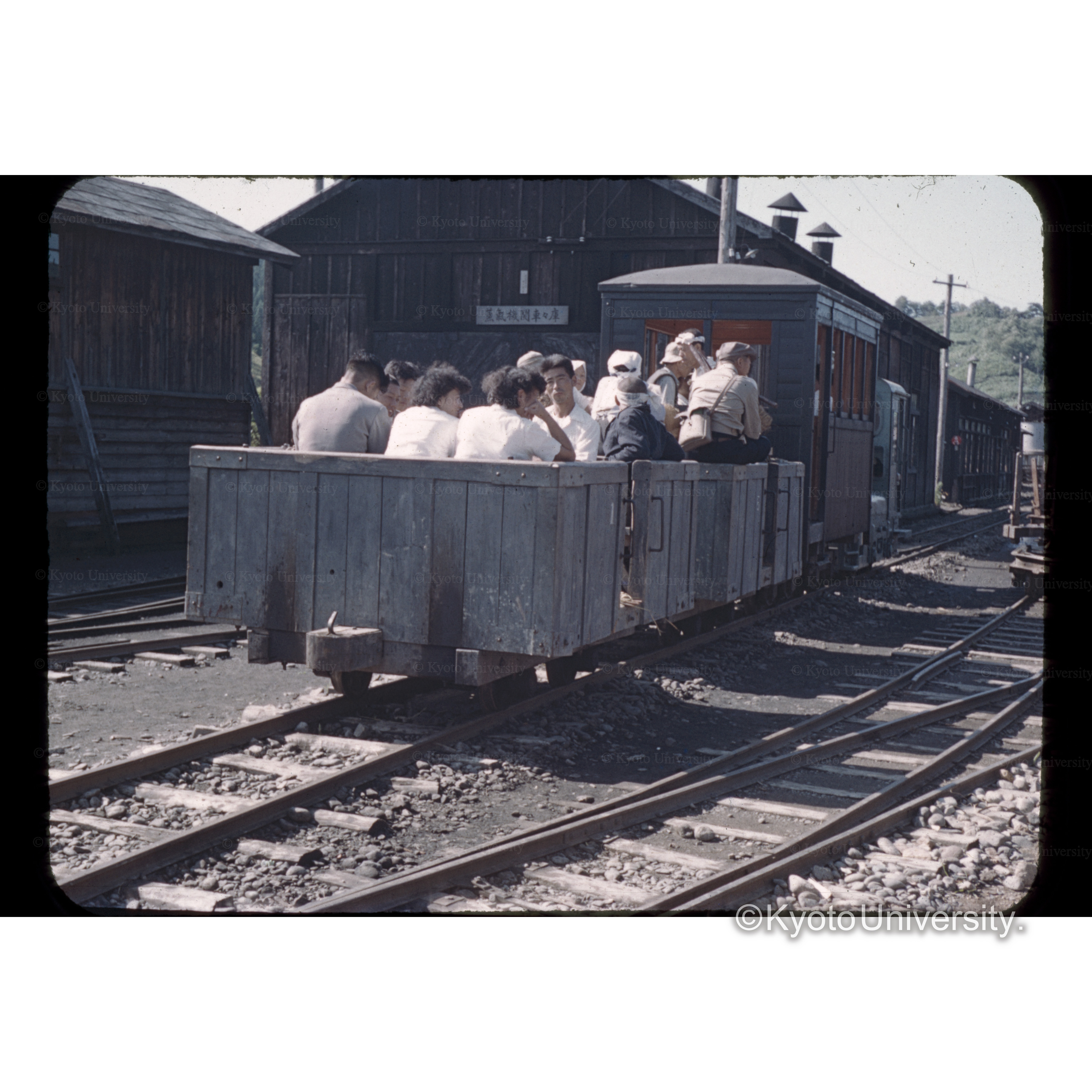 秋田、　仁□国有林へ向かう (1)