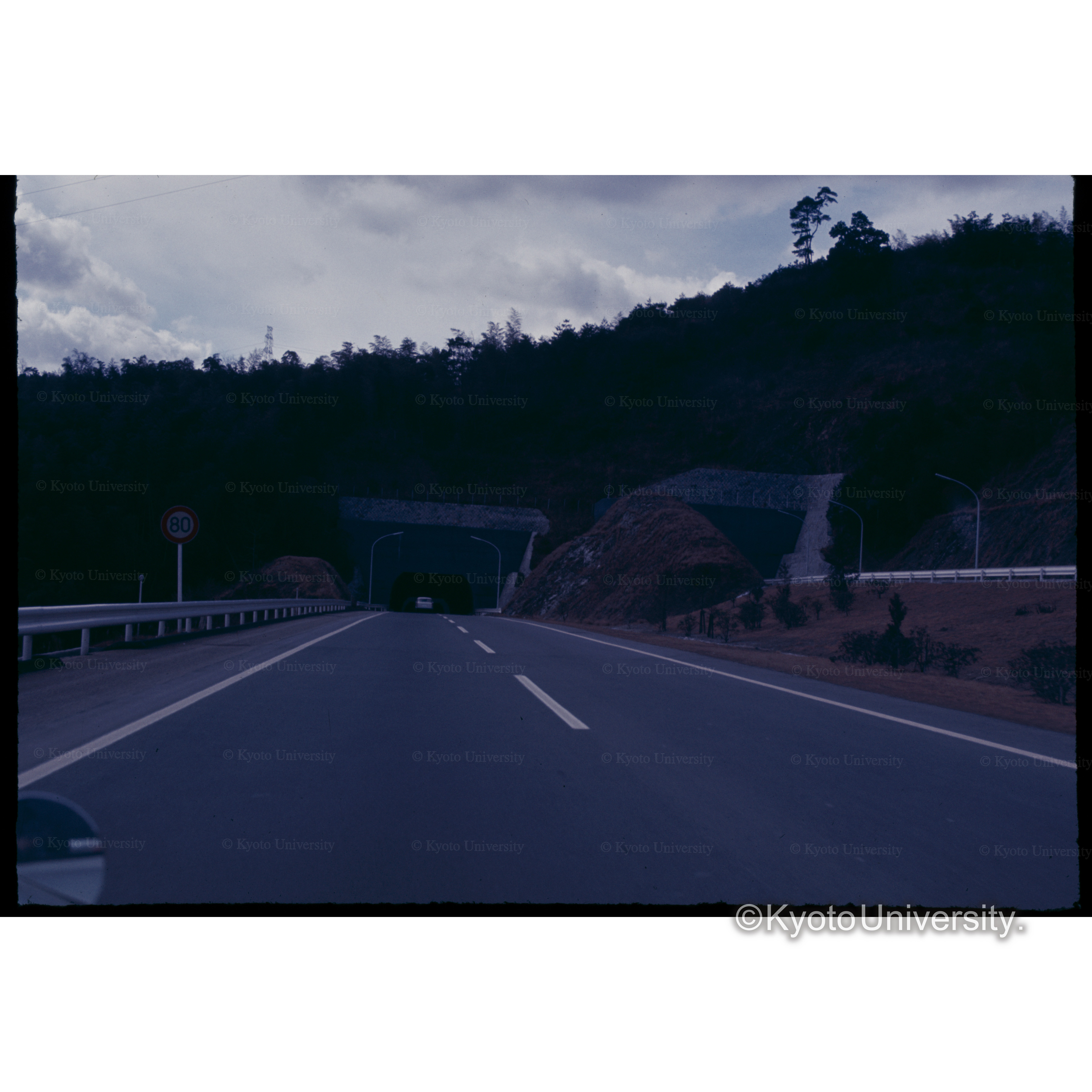 名神(京都南－茨木) (1)