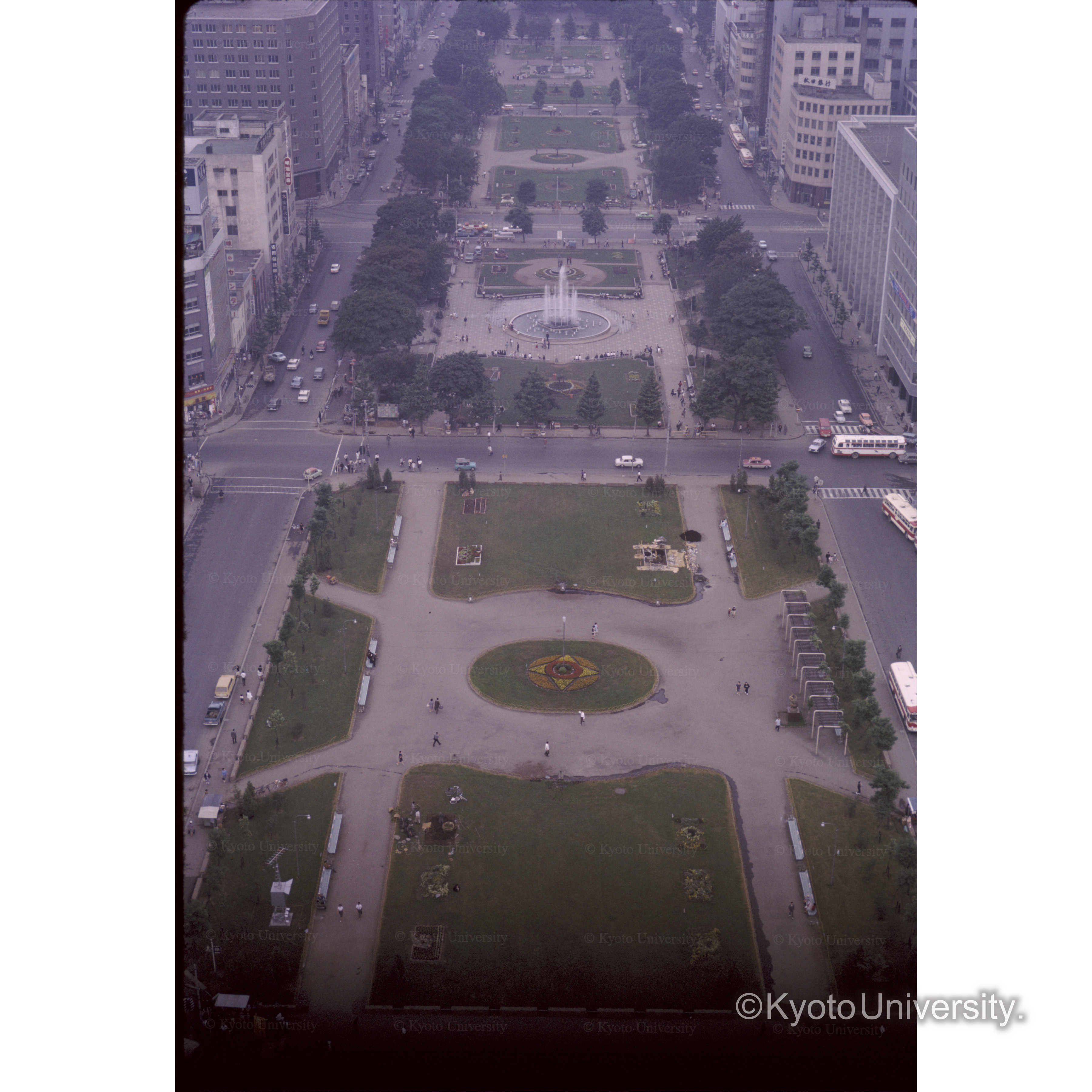 札幌大通り(タワーより) (1)