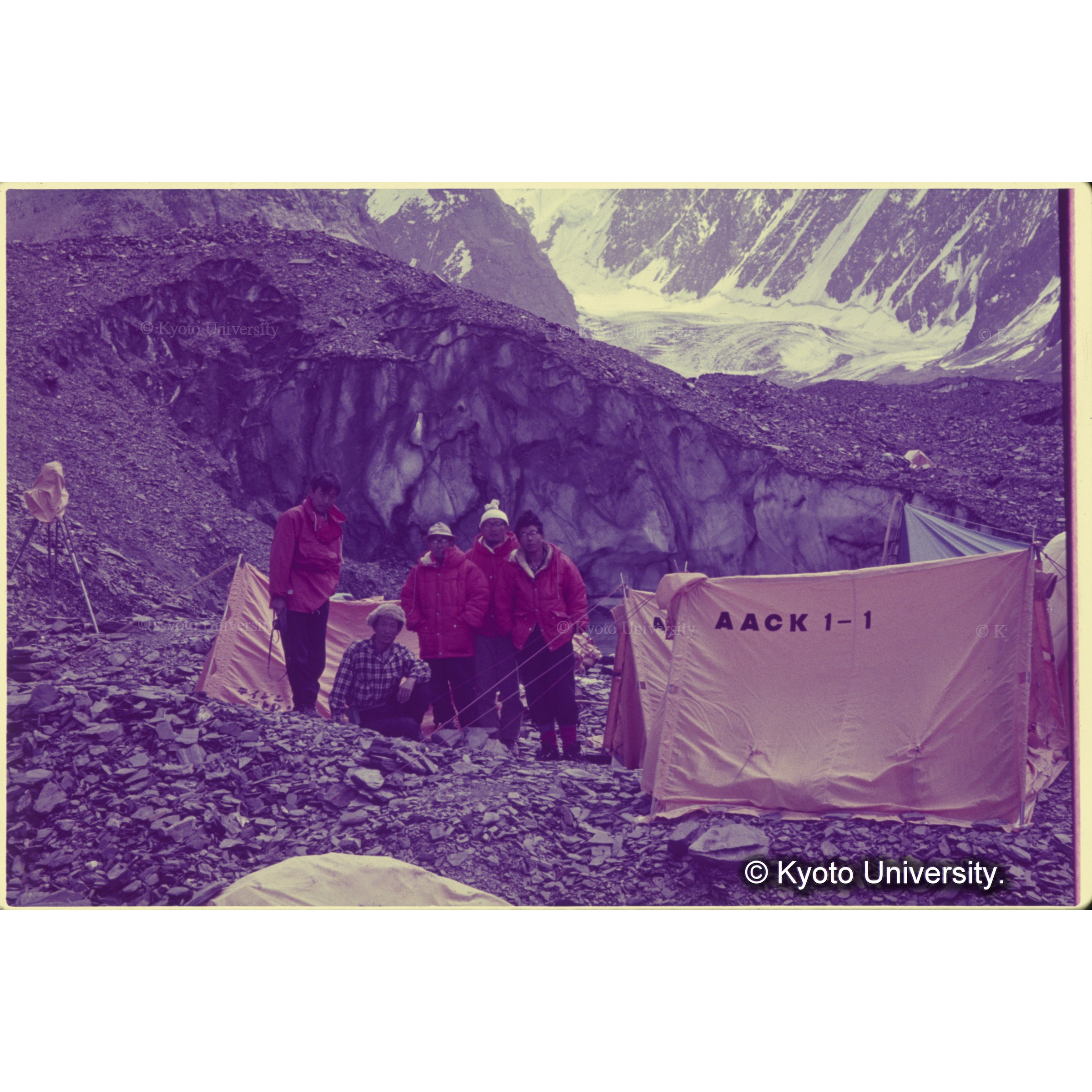 左から　廣瀬　吉井　酒戸　澤田　岩坪 (1)