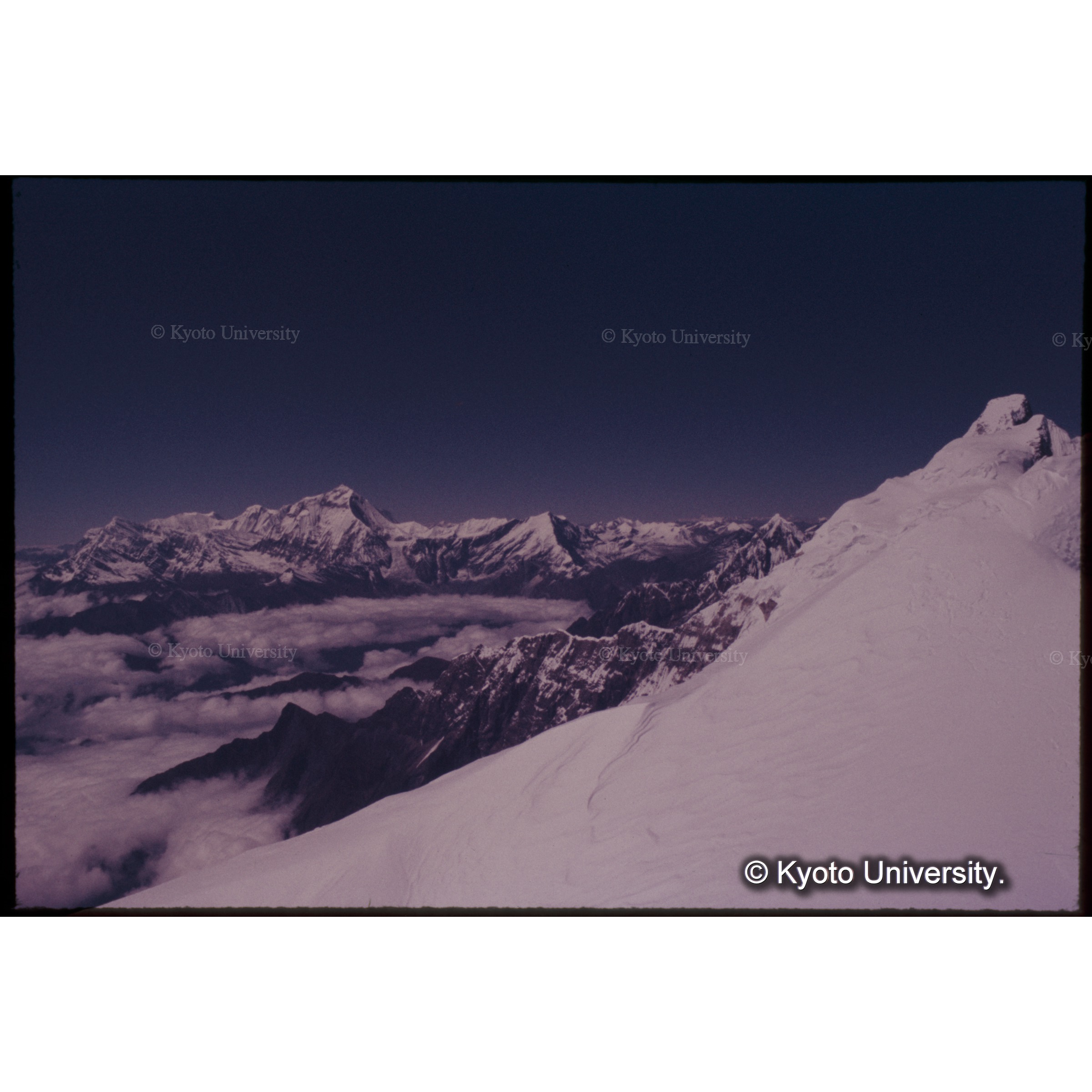 北峰アタック隊の到達点からダウラギリ方面 (1)