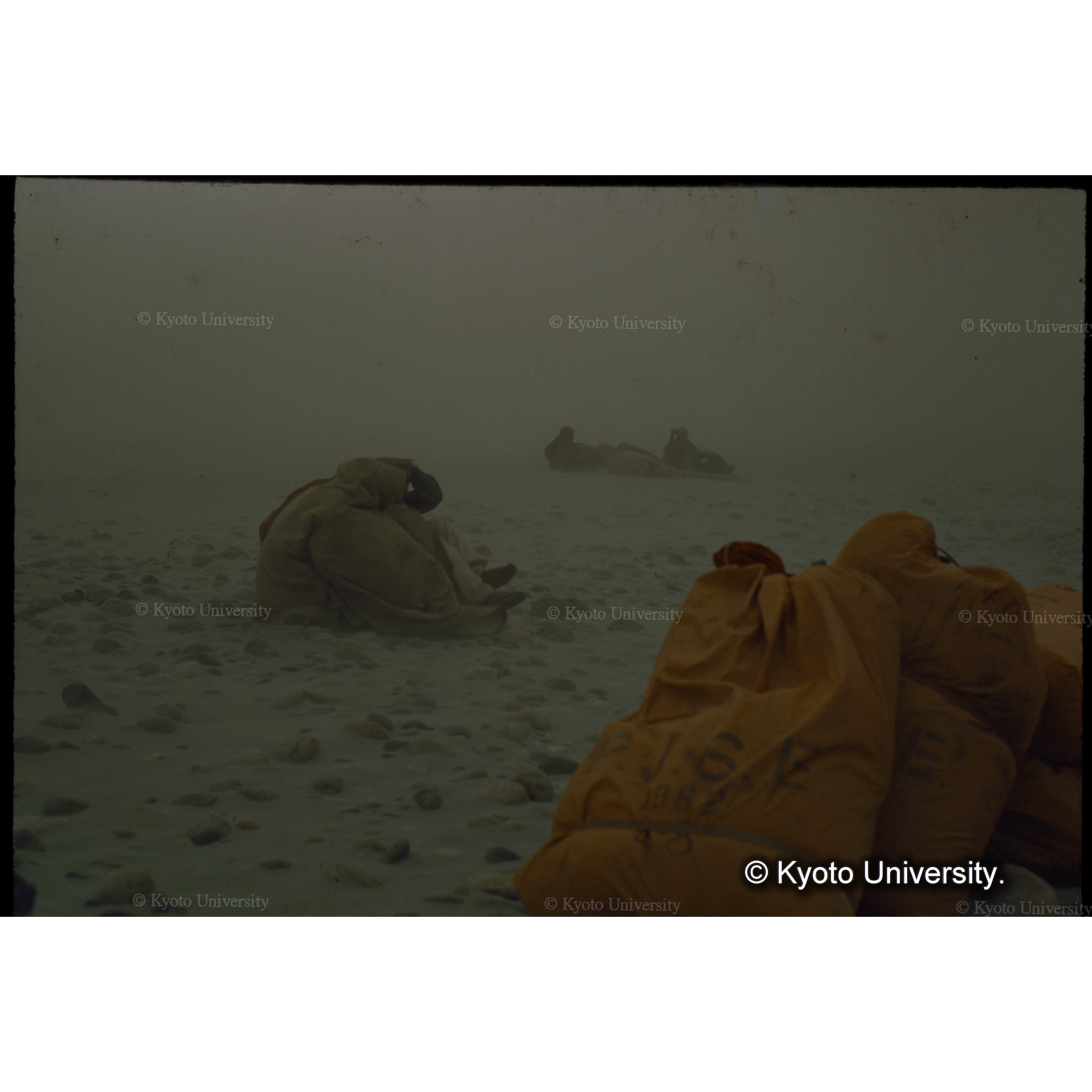 ザーク待つ河原のサンドストーム (1)