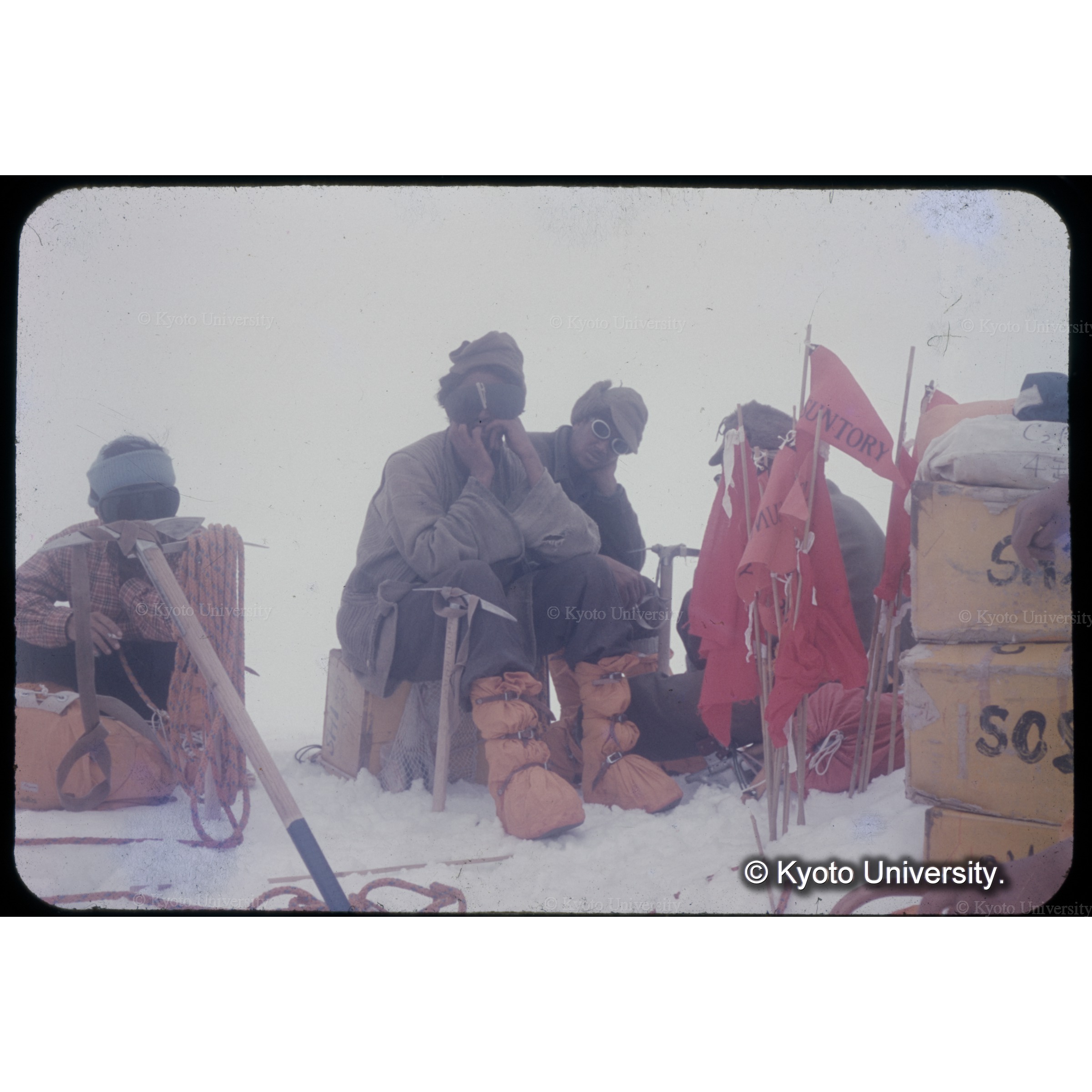 C2デポ地にてハイポーターたち (1)