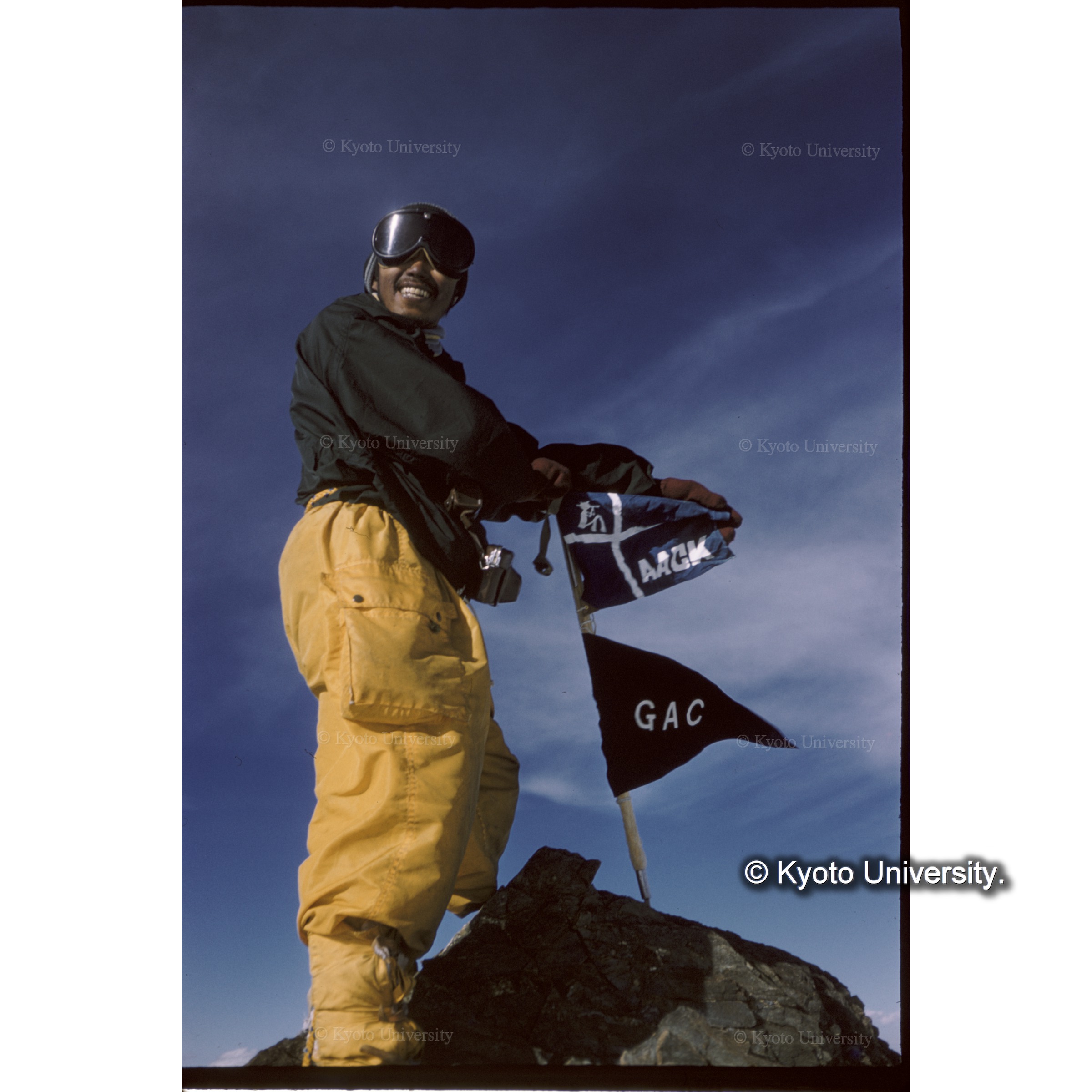 頂上にたつ　平井 (1)