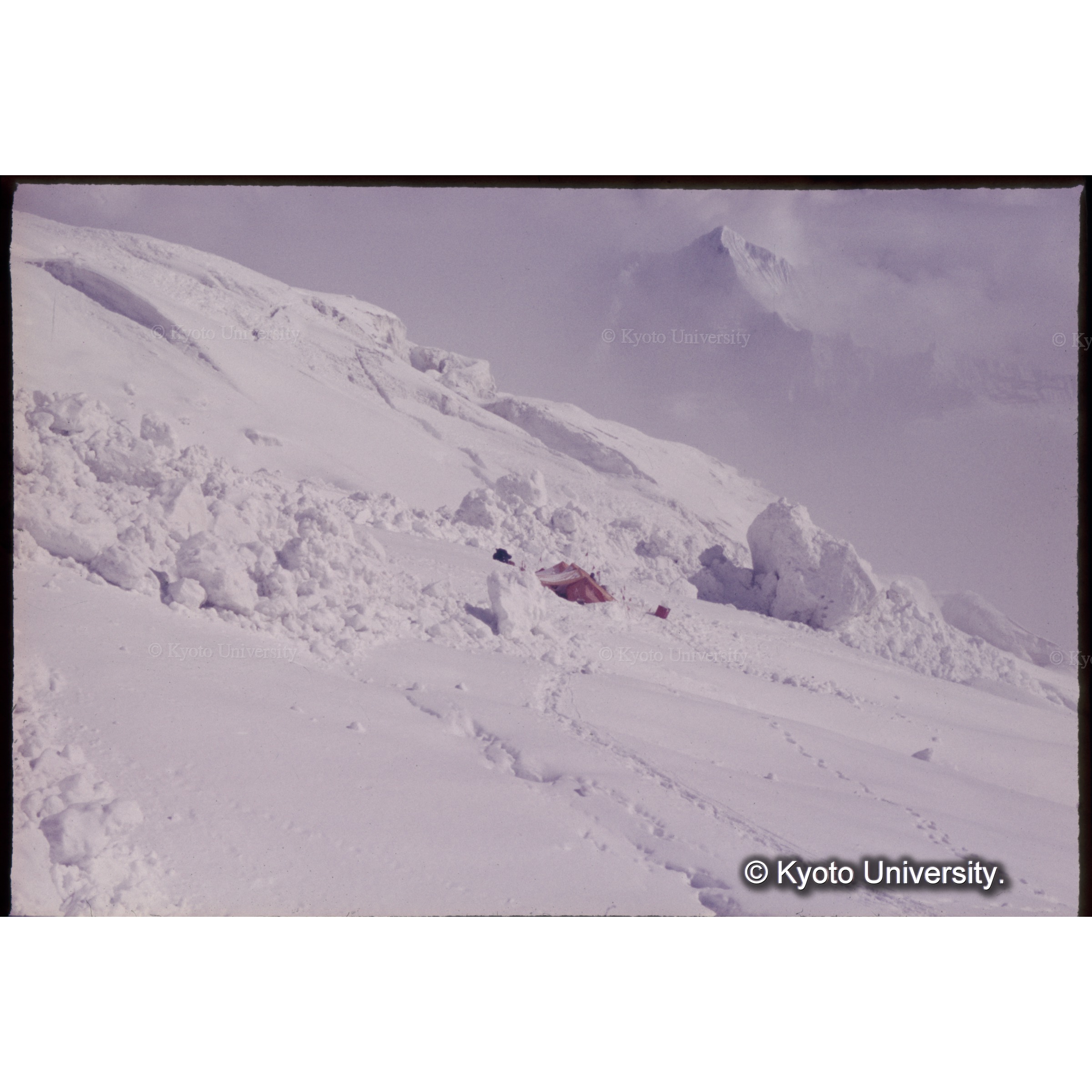 Ｃ３を襲った雪崩のデブリ (1)