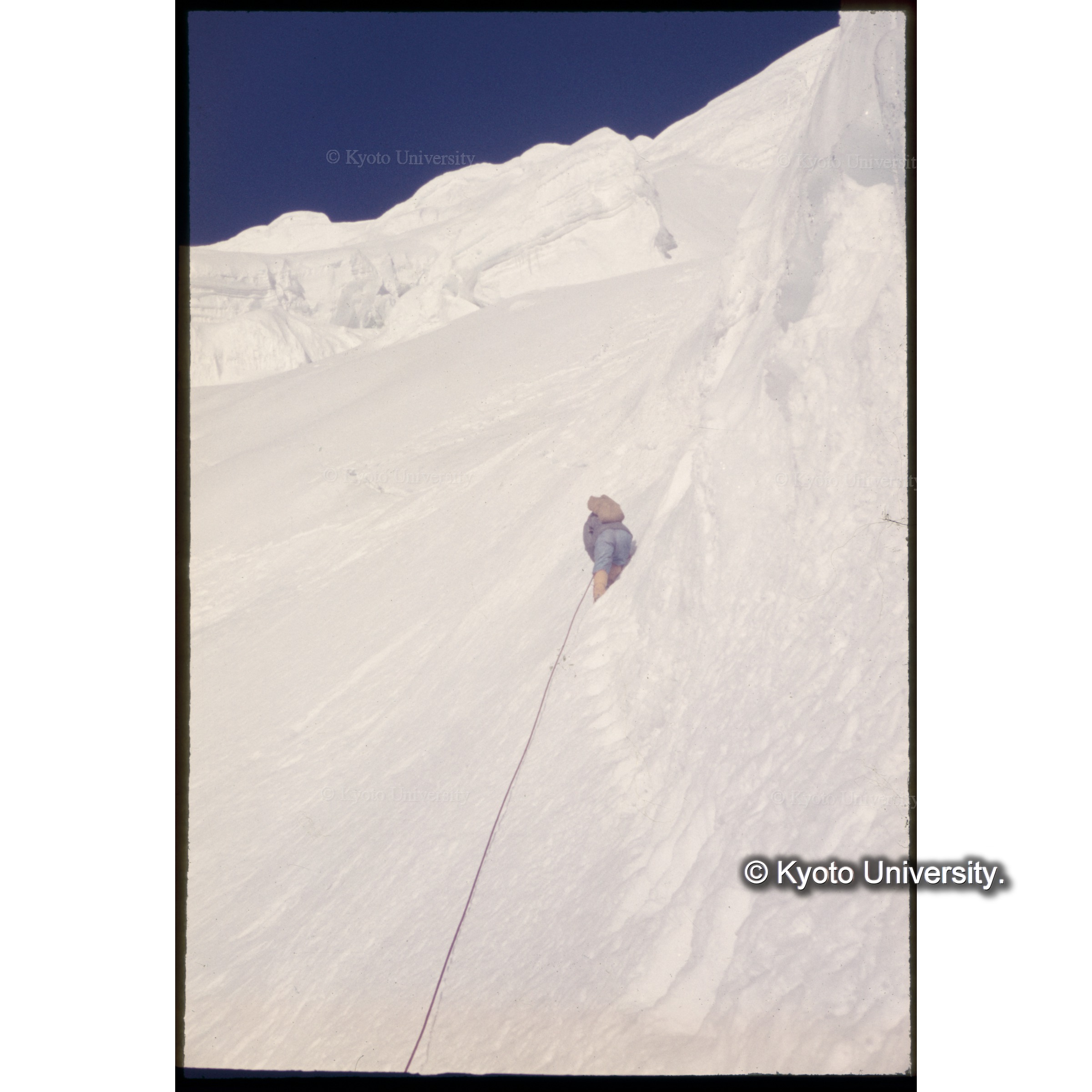 第２次アタック隊の主稜線への登攀 (1)