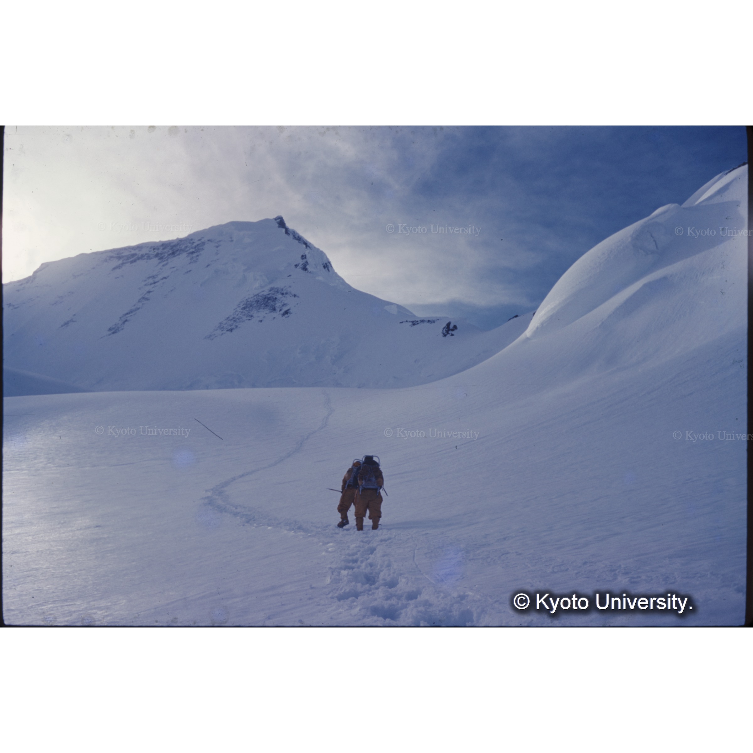 アブルッジルートからのチョゴリザ (1)