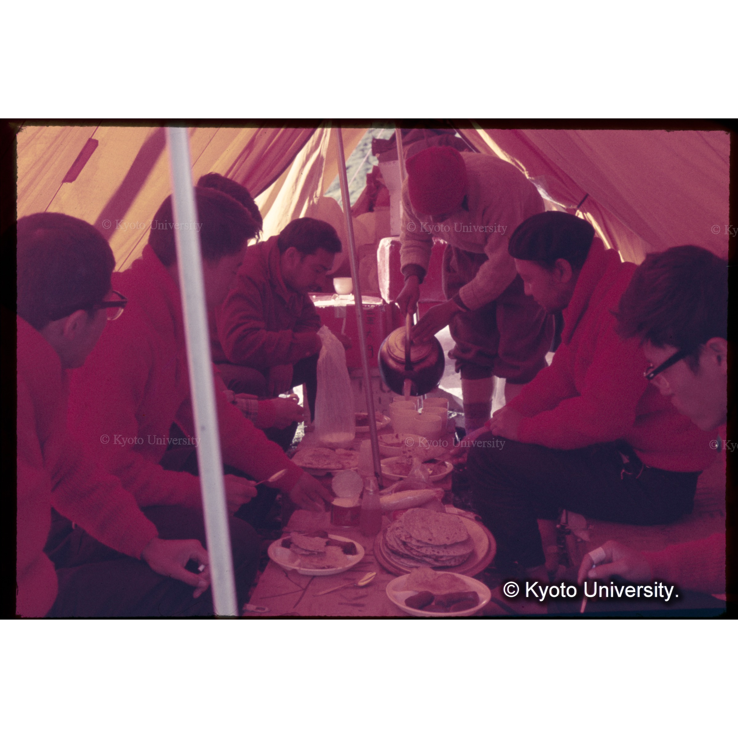 BCのメステントで食事 (1)