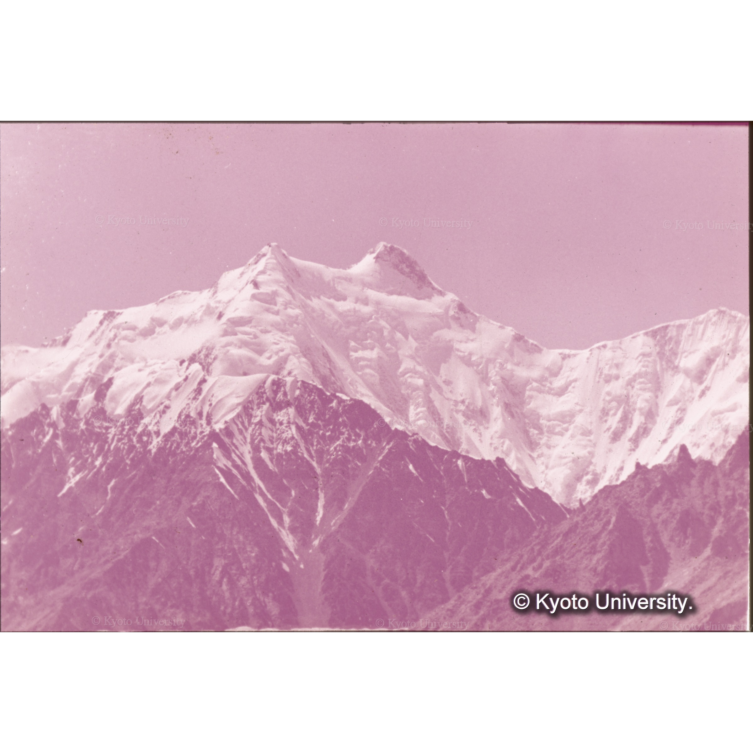 アプサラサス峰（7245ｍ）［　1976年　大阪大学隊初登頂］　　　　　　　　　　　　　　　　　　　　　　　　　　　　　　　　　　　　　　　　　　　 (1)