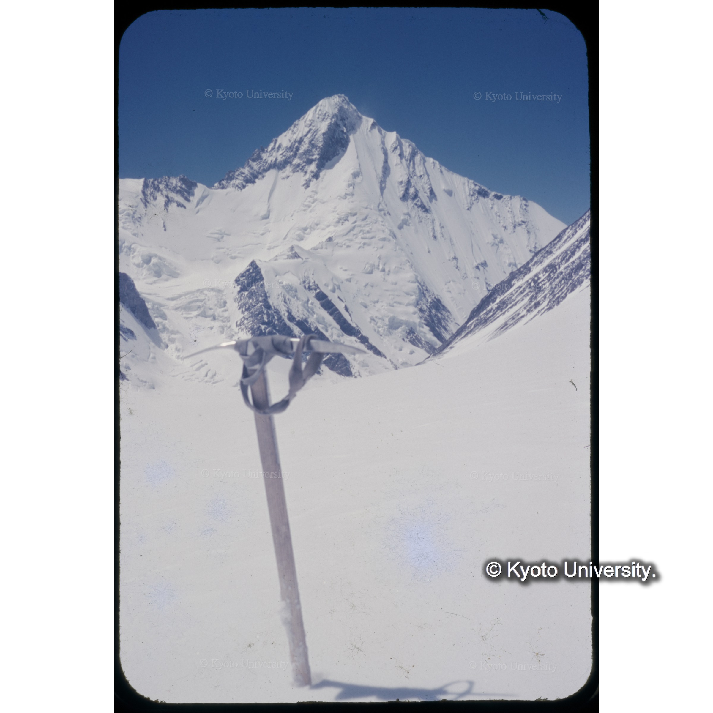 ステステサドルからピラミッドPk、6738m (1)