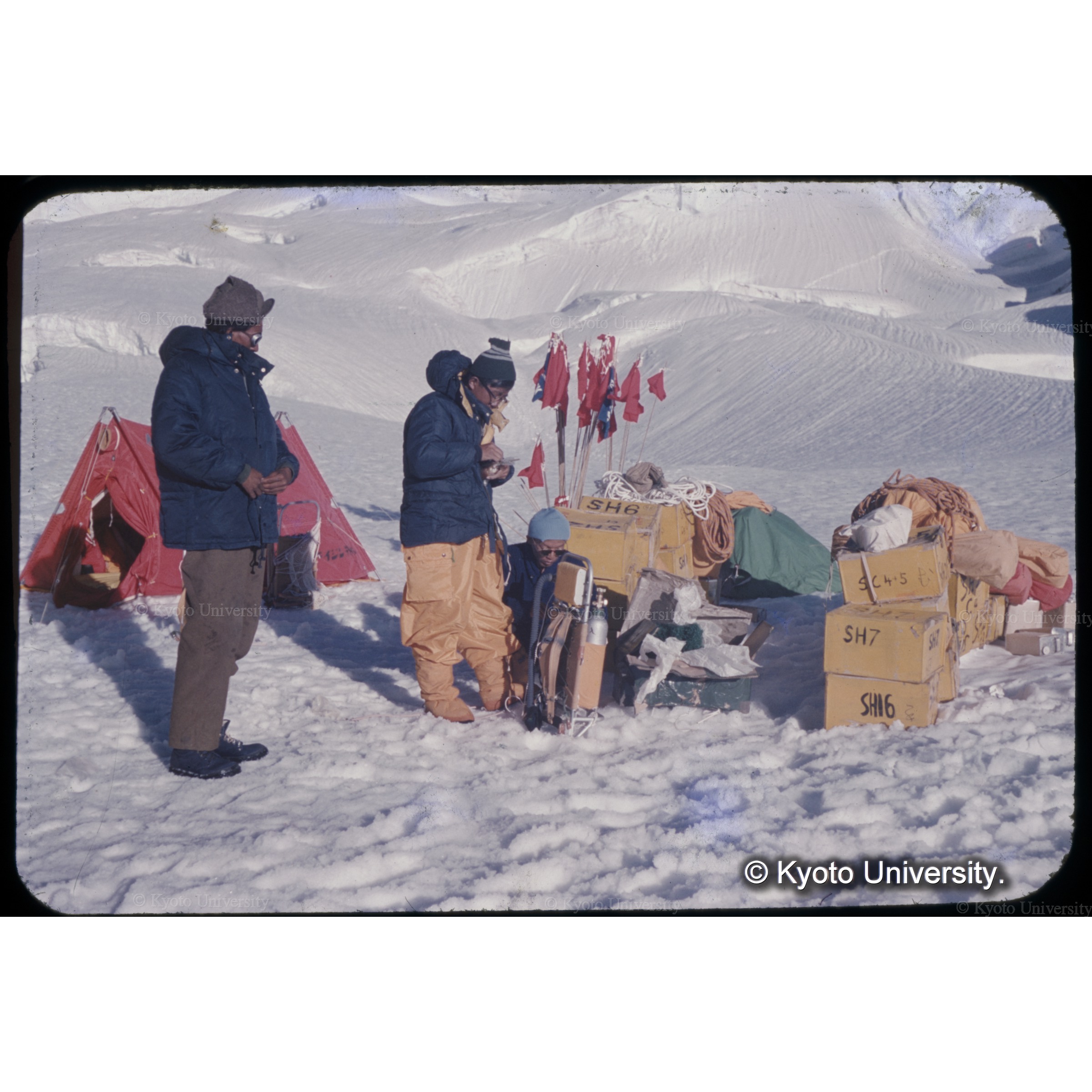 C1、荷物の集積、高村 (1)