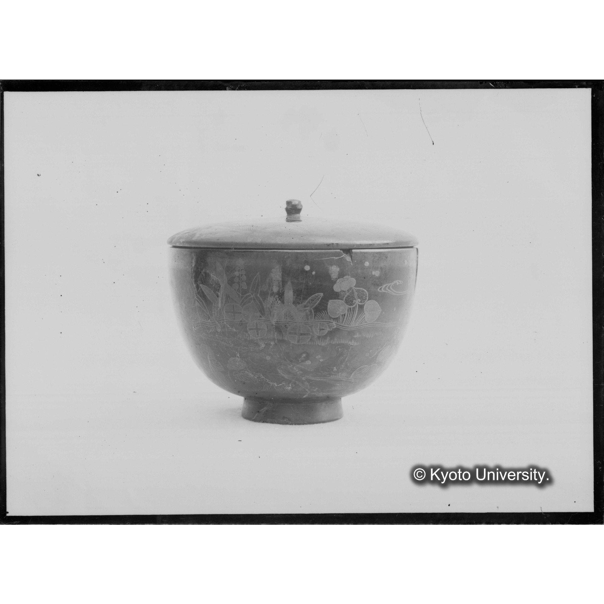 金蒔絵天目茶碗形椀 (1)