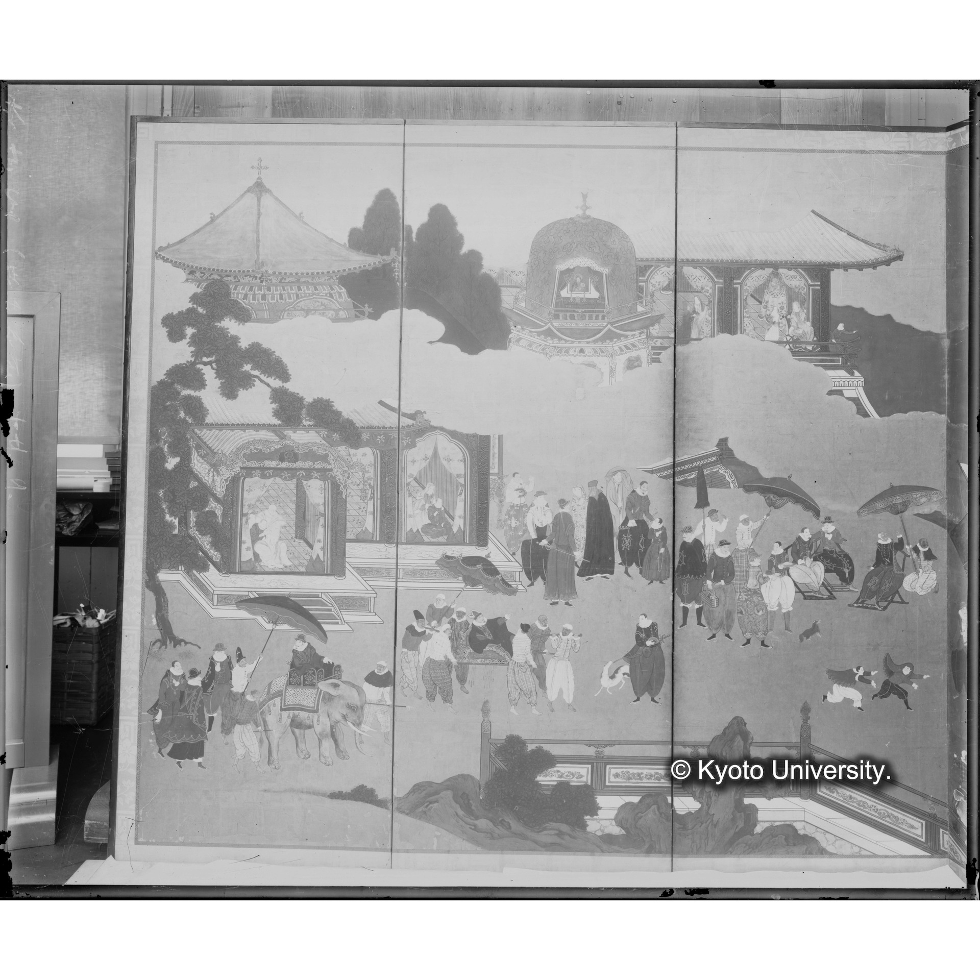 南蛮屏風　左隻（河本重利蔵） (1)